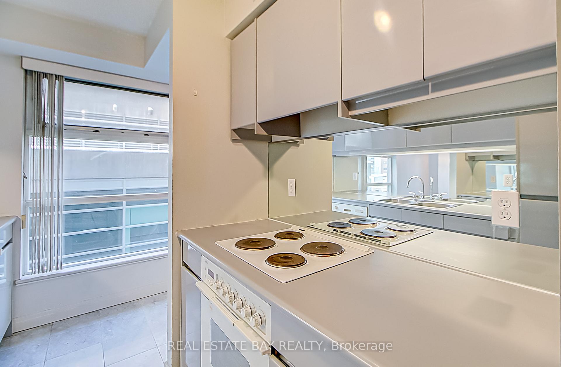 Photo 14 of Unit 1005, 50 Lombard Street, Toronto, Church-Yonge Corridor — HOMEH
