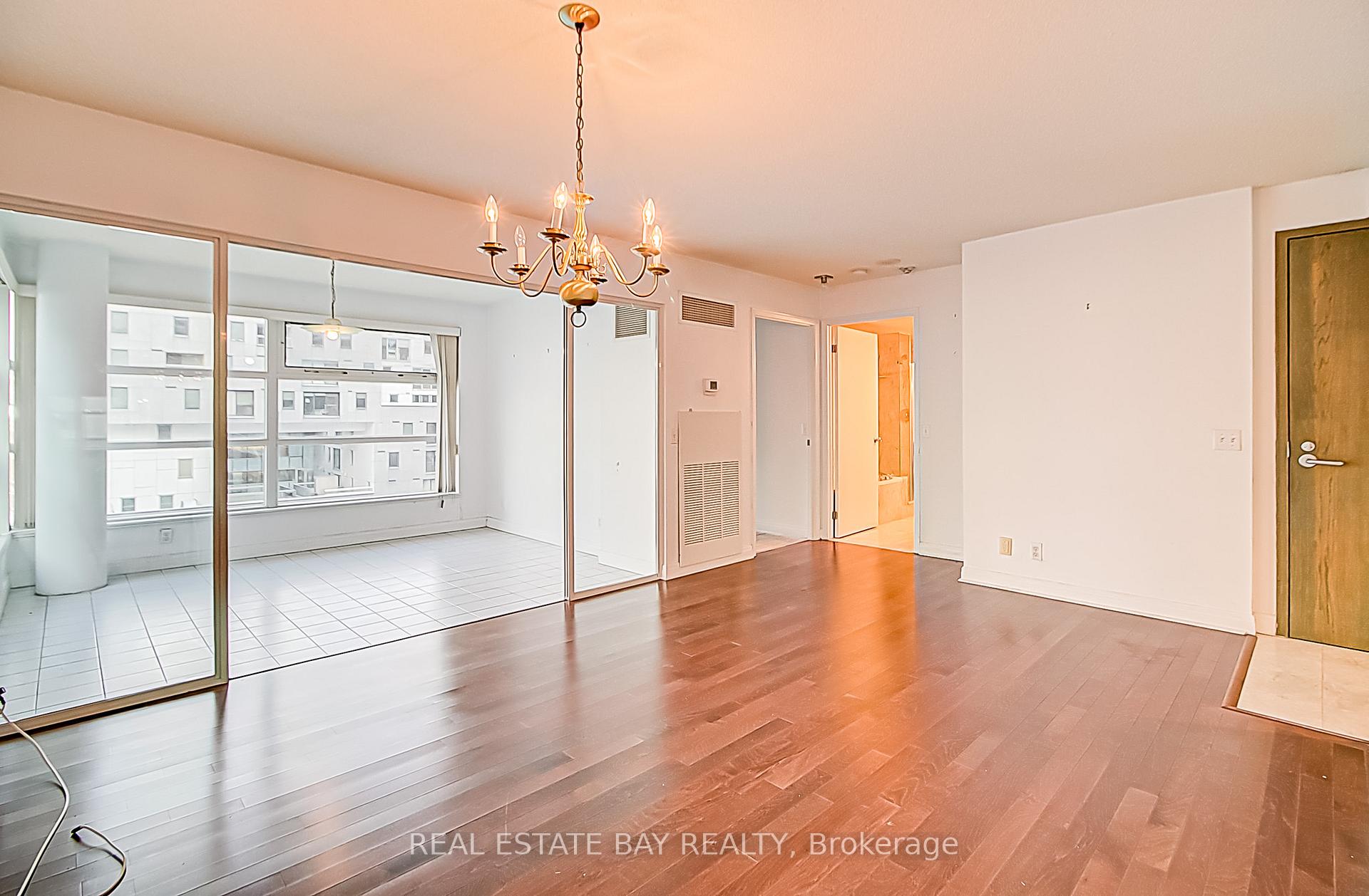 Photo 15 of Unit 1005, 50 Lombard Street, Toronto, Church-Yonge Corridor — HOMEH