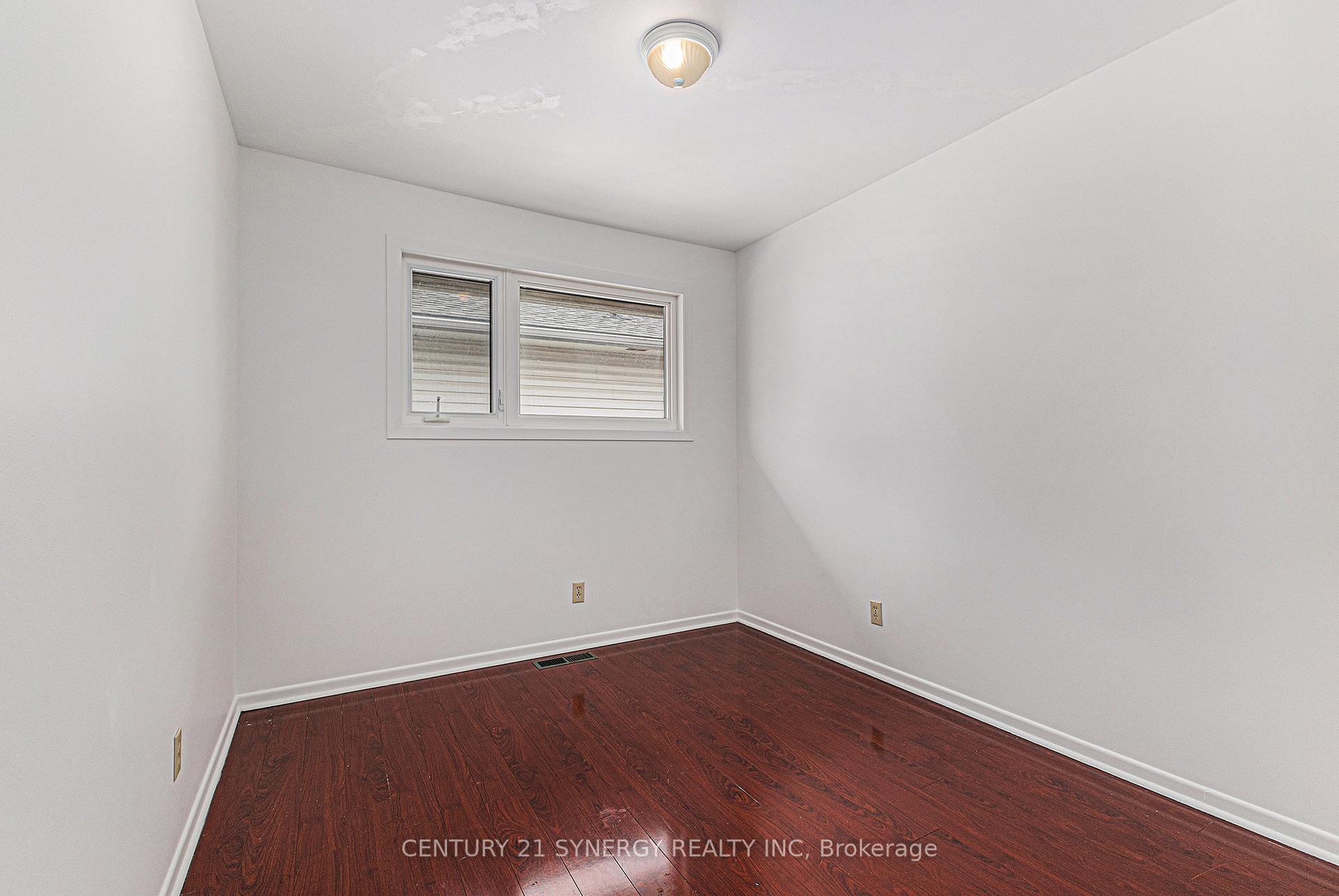 Photo 11 of 1392 Aurele Street, Ottawa, Pineview — HOMEH