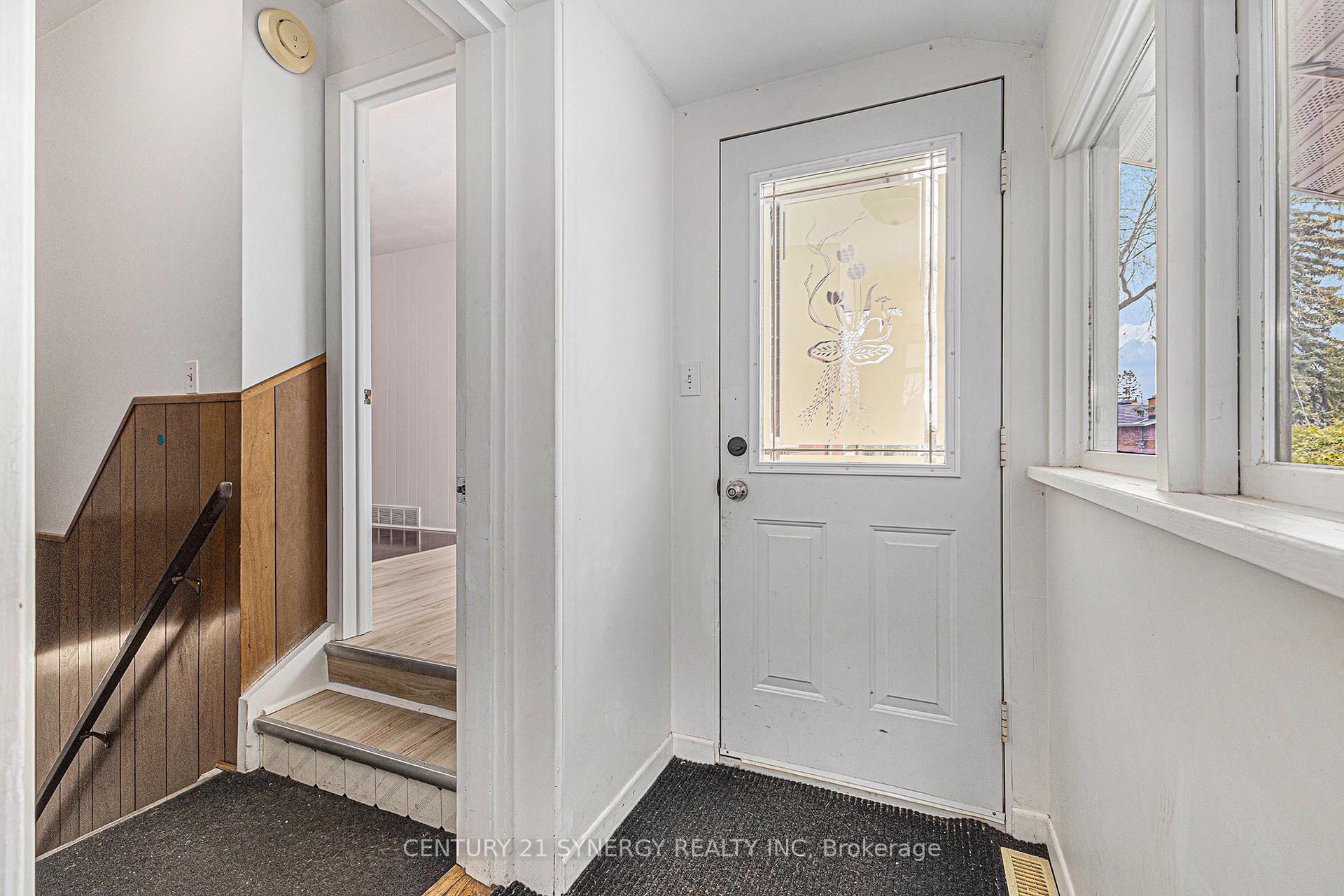 Photo 15 of 1392 Aurele Street, Ottawa, Pineview — HOMEH