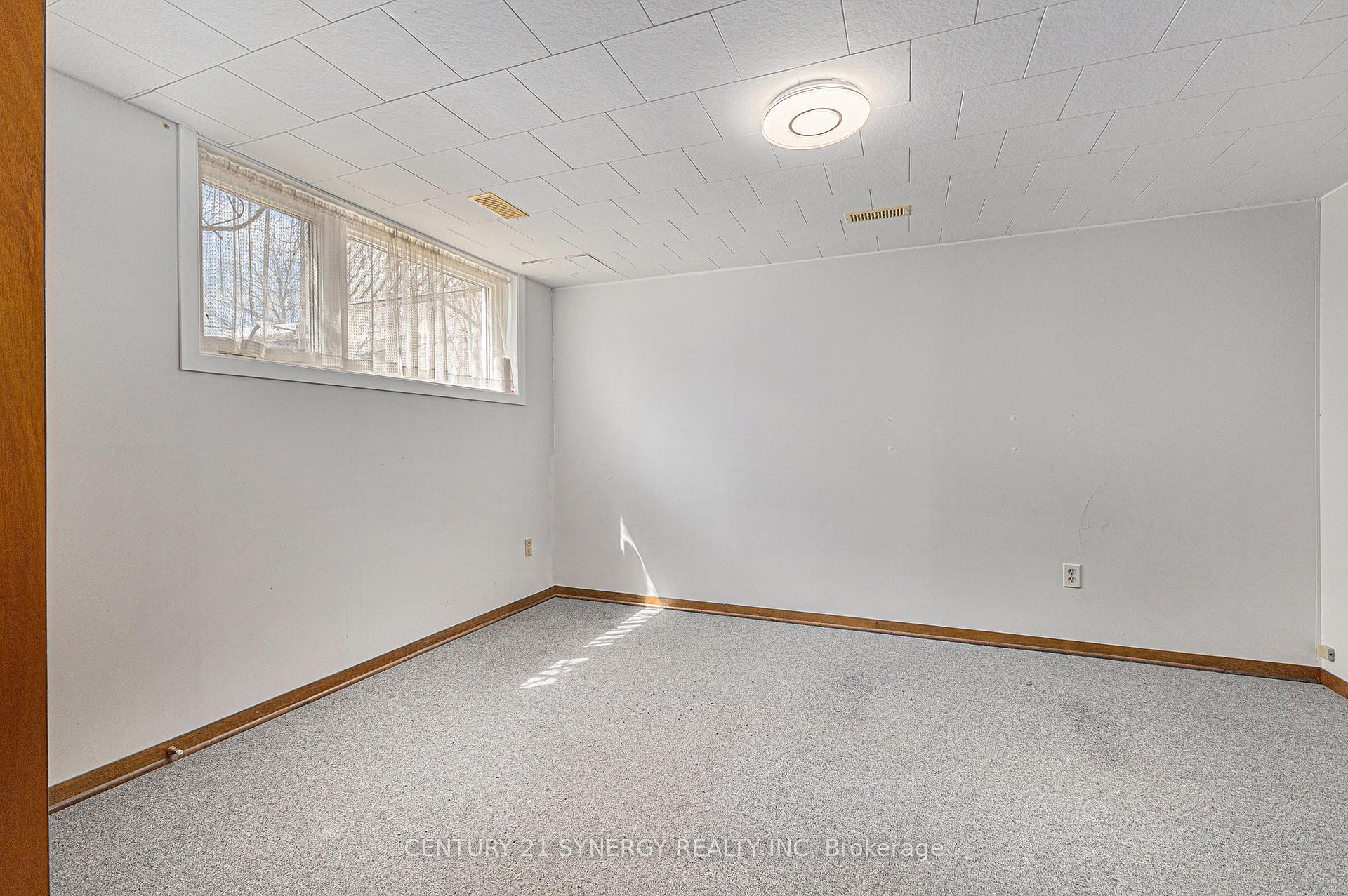 Photo 31 of 1392 Aurele Street, Ottawa, Pineview — HOMEH