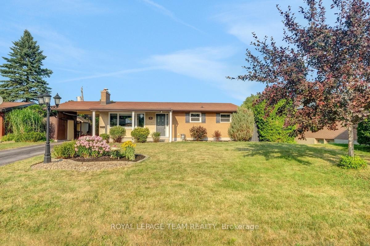 Photo 3 of 25 Newgale Street, Ottawa, Crystal Beach — HOMEH
