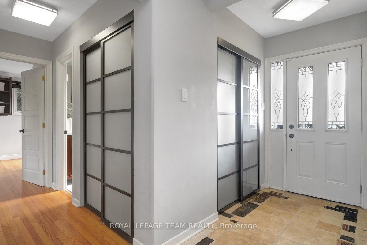 Photo 7 of 25 Newgale Street, Ottawa, Crystal Beach — HOMEH
