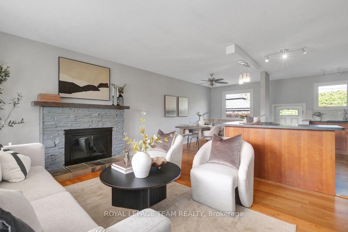 Photo 5 of 25 Newgale Street, Ottawa, Crystal Beach — HOMEH