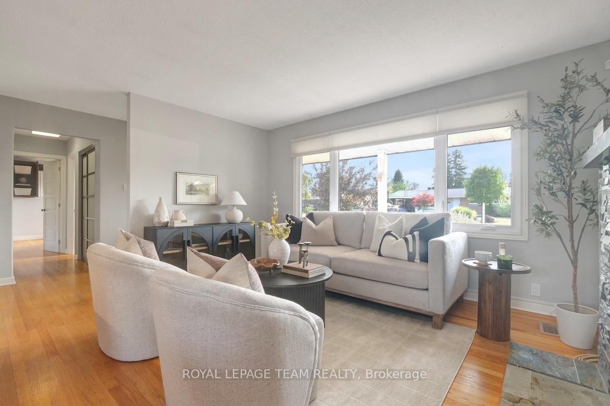 Photo 12 of 25 Newgale Street, Ottawa, Crystal Beach — HOMEH