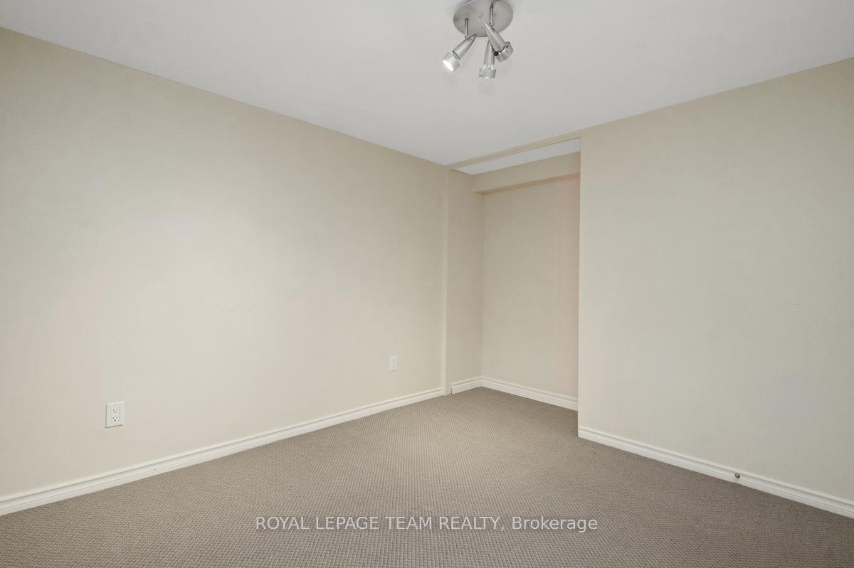 Photo 35 of 25 Newgale Street, Ottawa, Crystal Beach — HOMEH