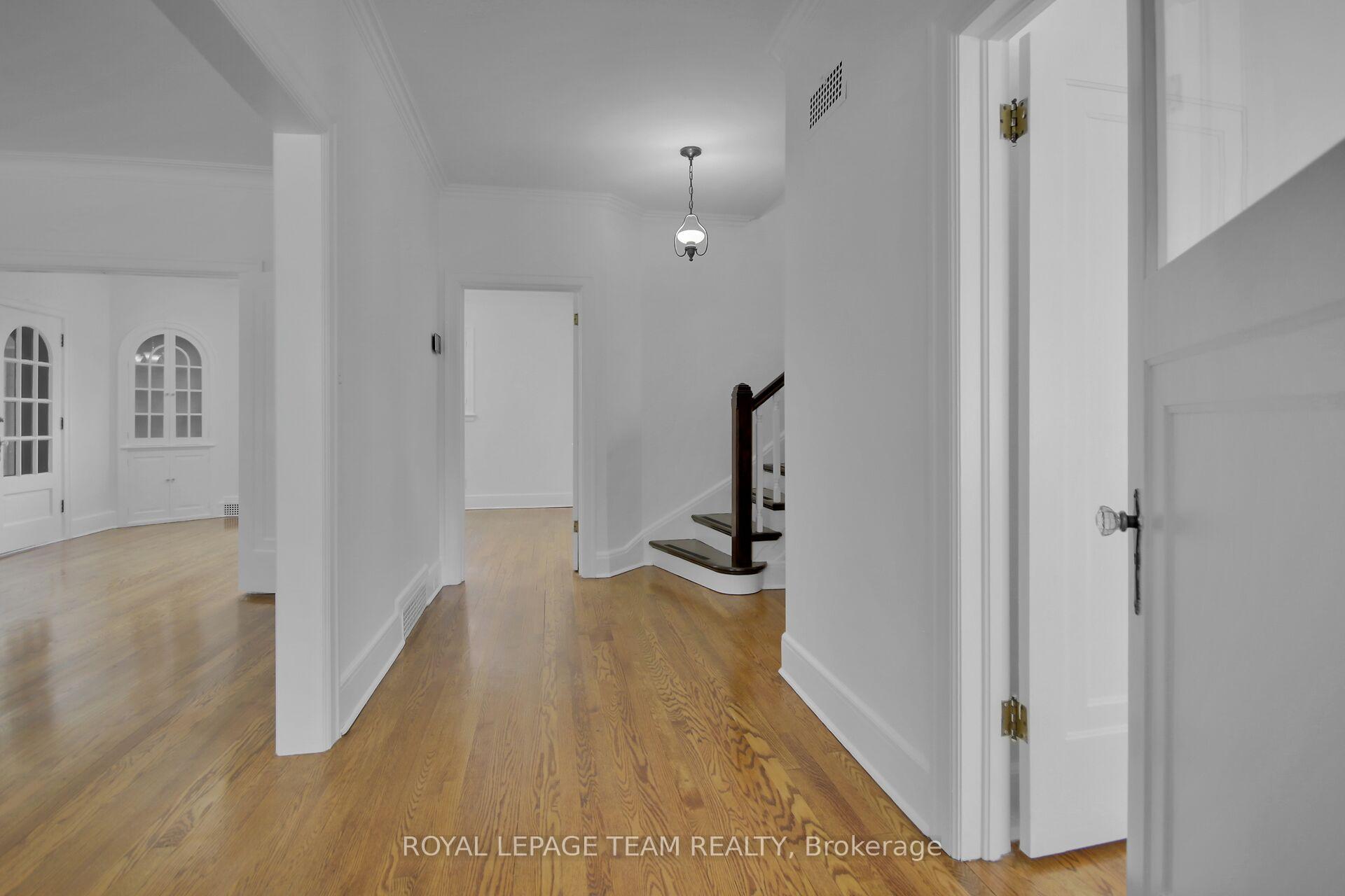 Photo 5 of 105 Kenilworth Street, Ottawa, Civic Hospital — HOMEH