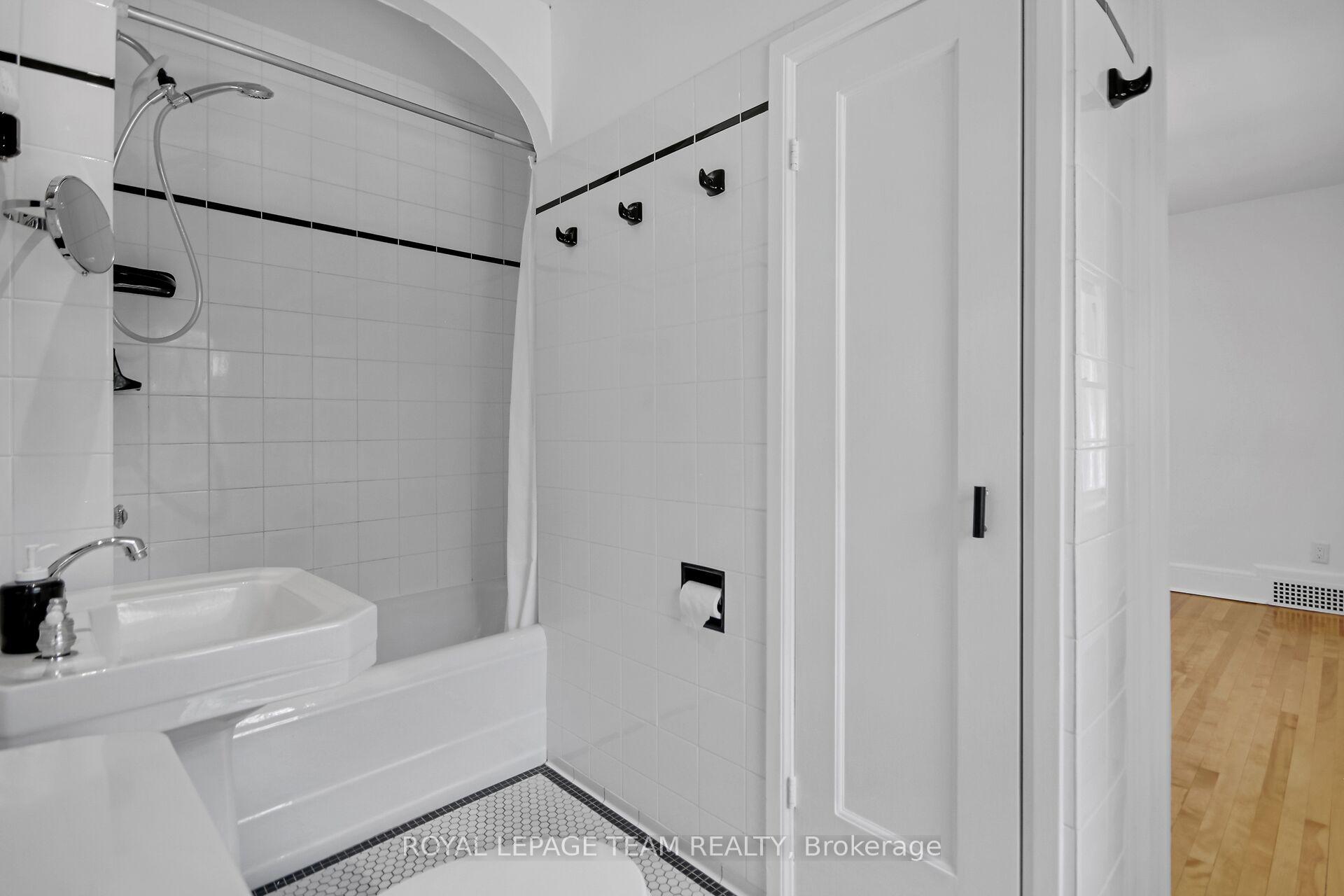 Photo 27 of 105 Kenilworth Street, Ottawa, Civic Hospital — HOMEH