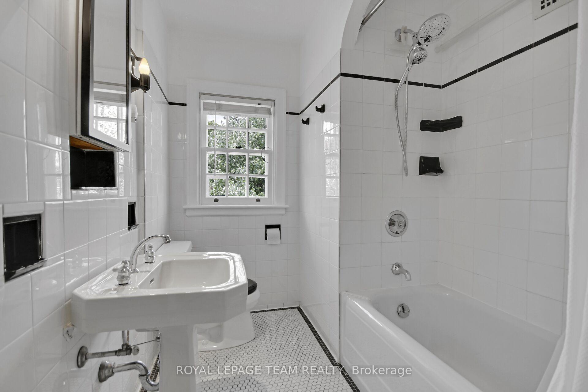 Photo 31 of 105 Kenilworth Street, Ottawa, Civic Hospital — HOMEH