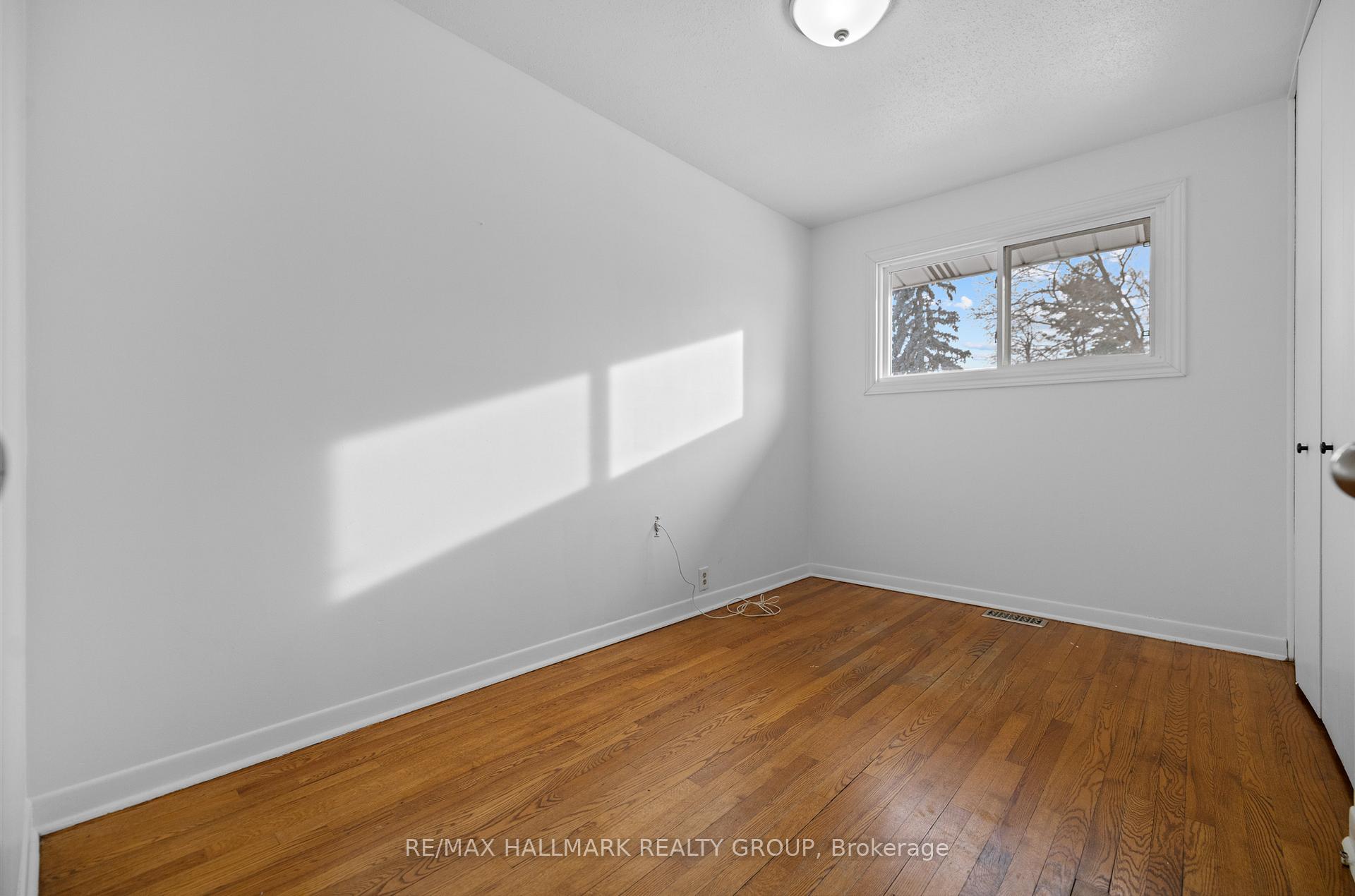 Photo 12 of 53 Wigan Drive E, Ottawa, Borden Farm/Stewart Farm/Carleton Heights/Parkwood Hills — HOMEH