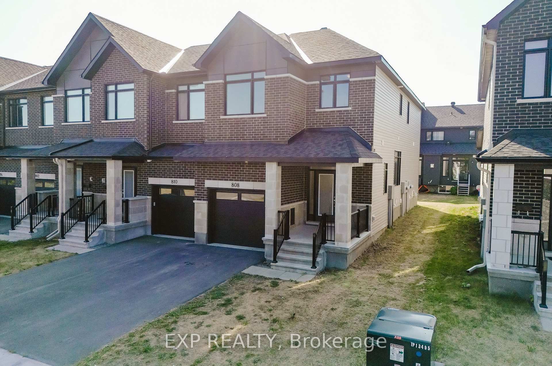 Photo 1 of 808 Mochi Circle, Ottawa, Barrhaven - Heritage Park — HOMEH