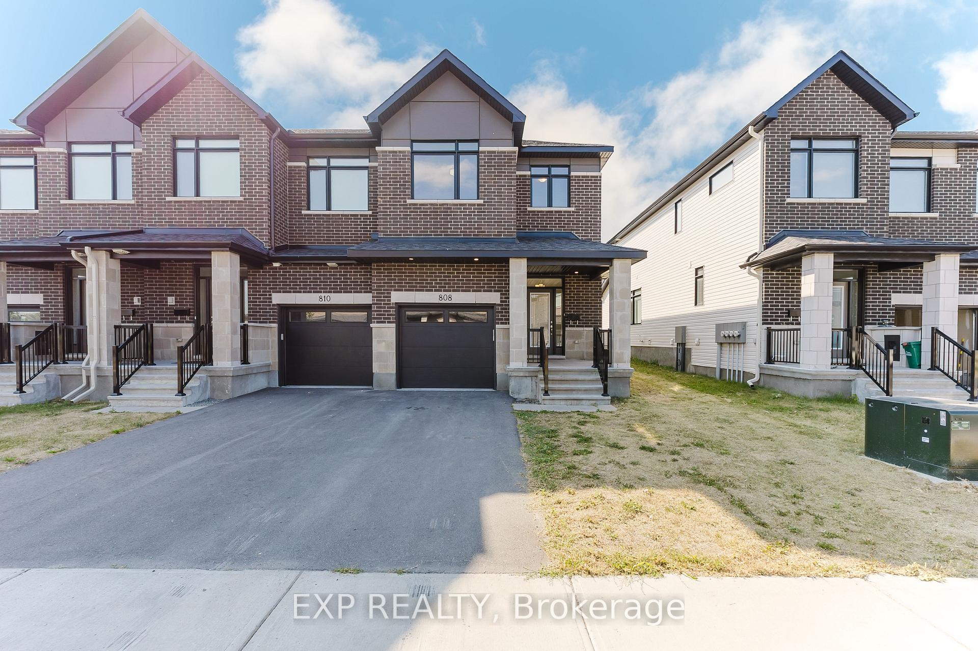 Photo 2 of 808 Mochi Circle, Ottawa, Barrhaven - Heritage Park — HOMEH