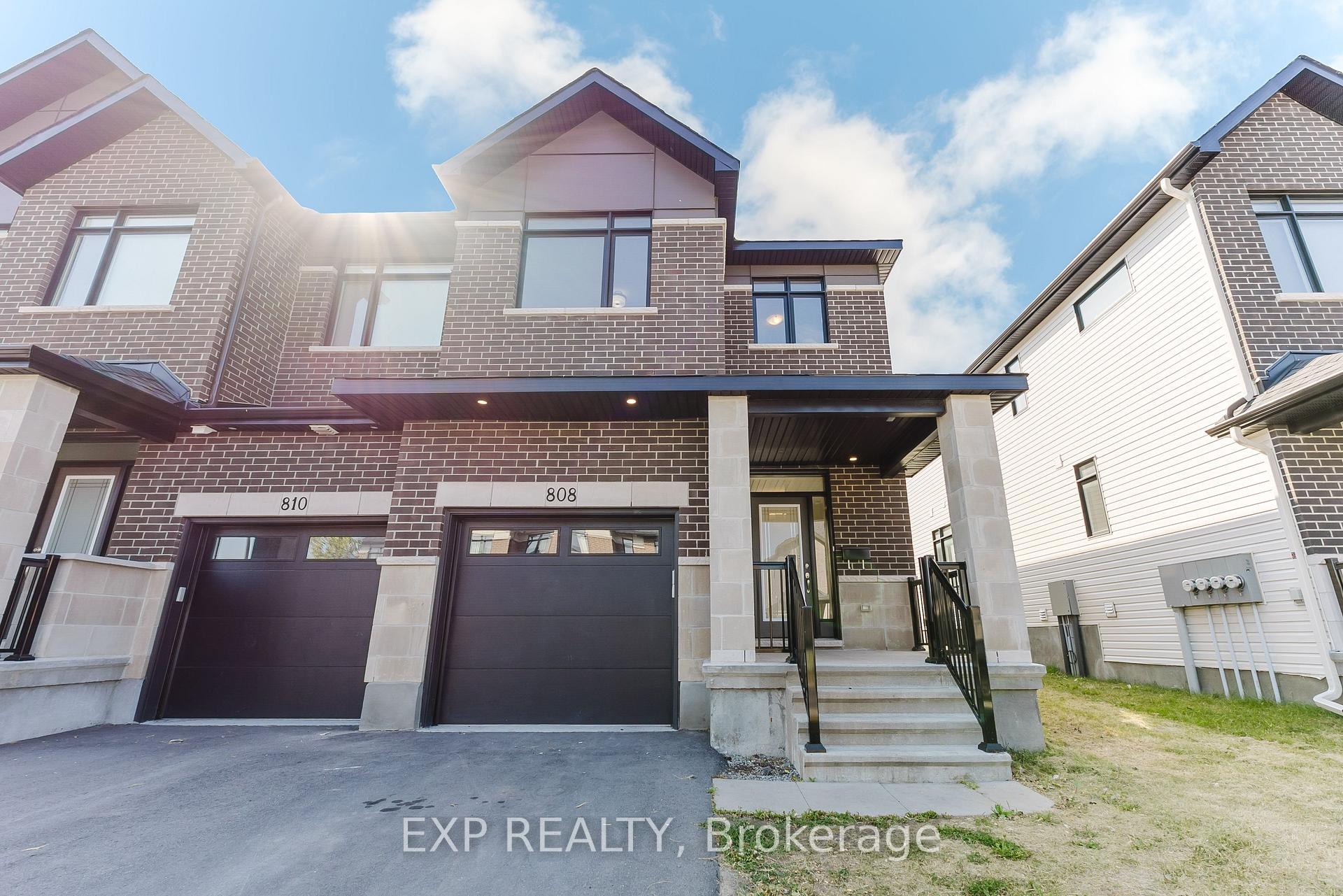 Photo 3 of 808 Mochi Circle, Ottawa, Barrhaven - Heritage Park — HOMEH