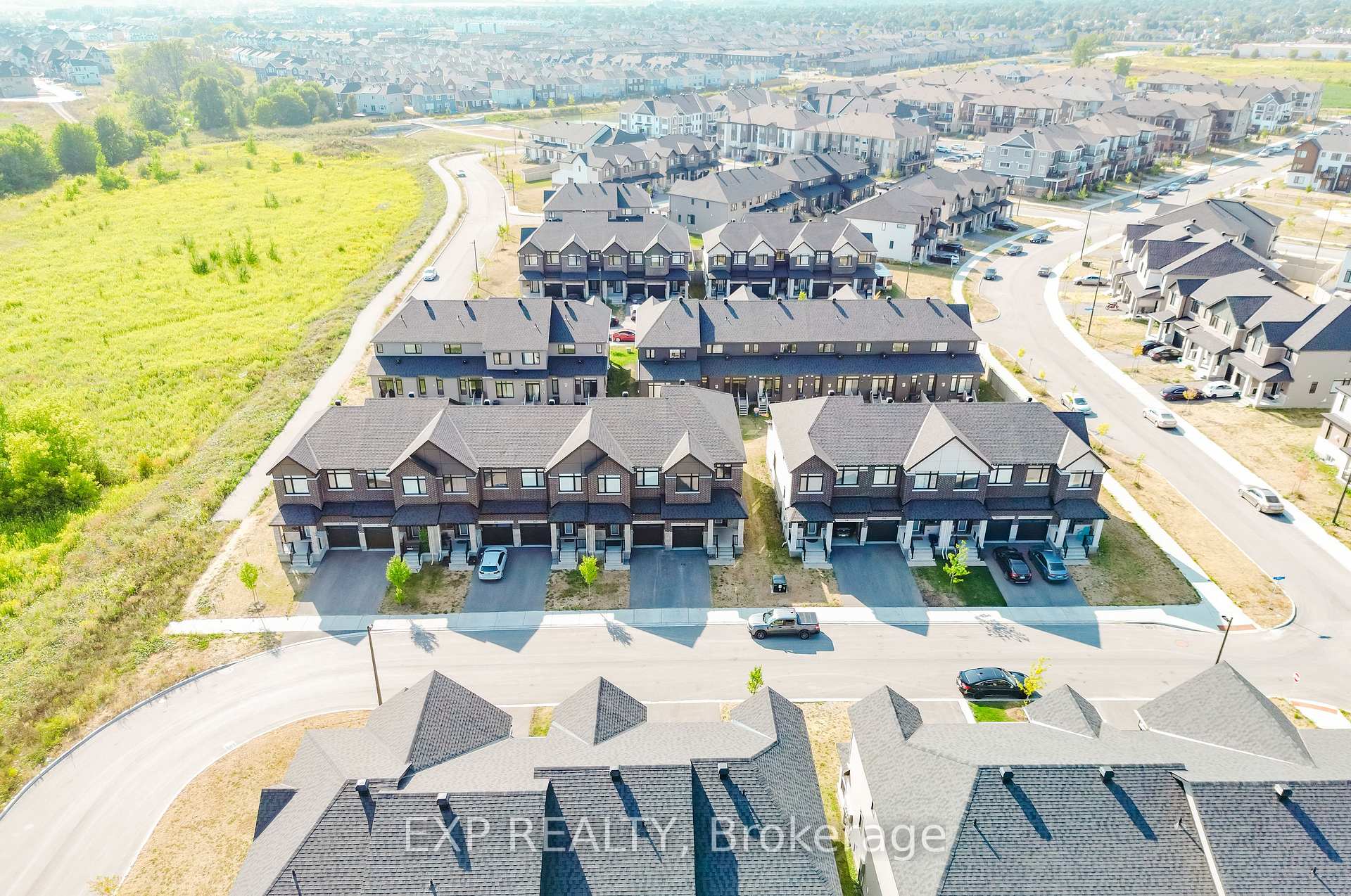 Photo 10 of 808 Mochi Circle, Ottawa, Barrhaven - Heritage Park — HOMEH
