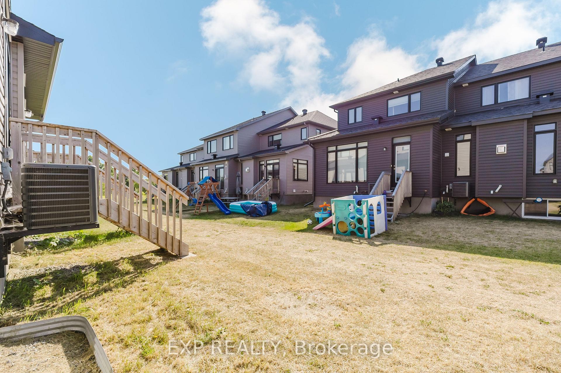 Photo 6 of 808 Mochi Circle, Ottawa, Barrhaven - Heritage Park — HOMEH