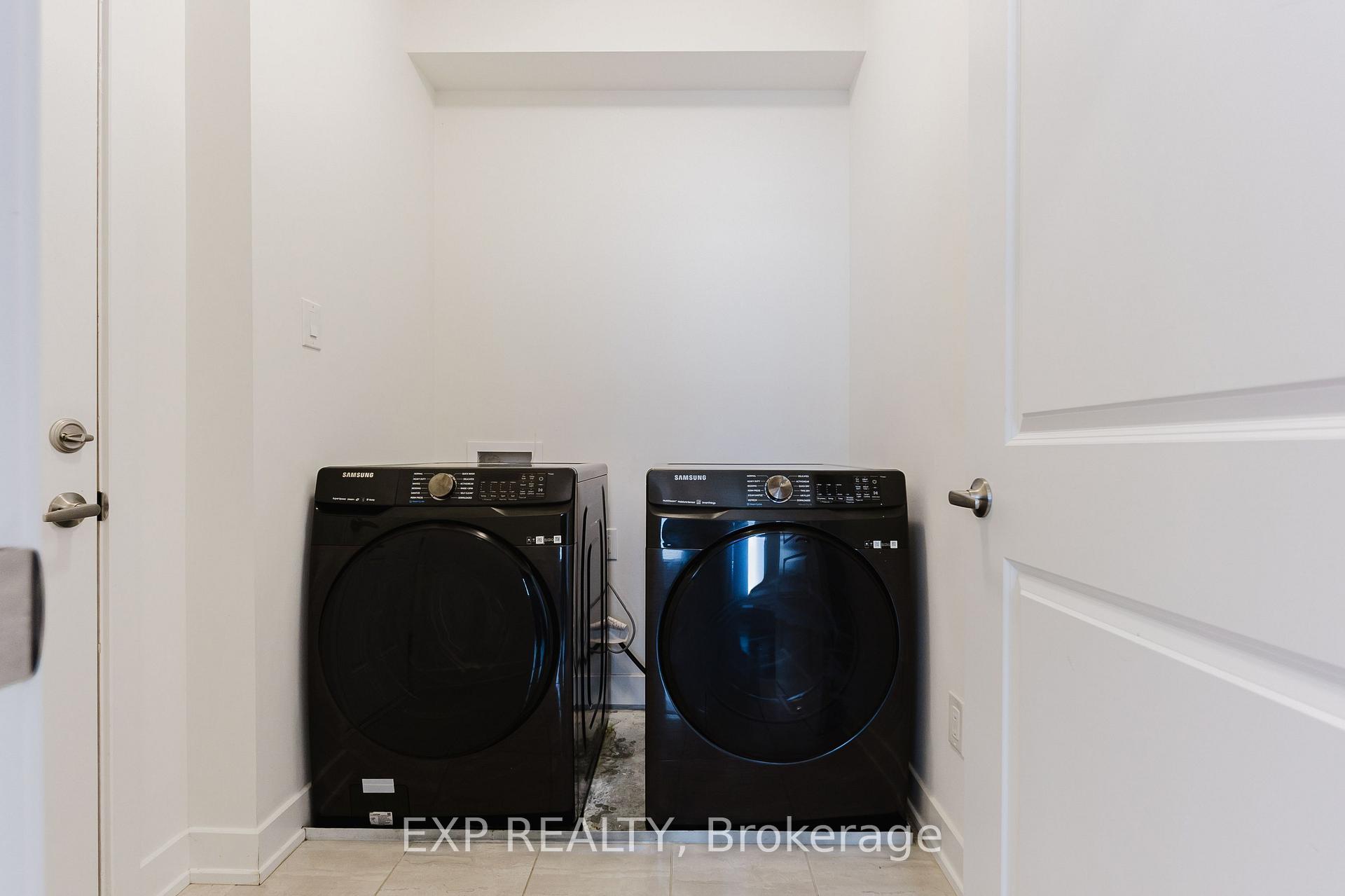 Photo 40 of 808 Mochi Circle, Ottawa, Barrhaven - Heritage Park — HOMEH