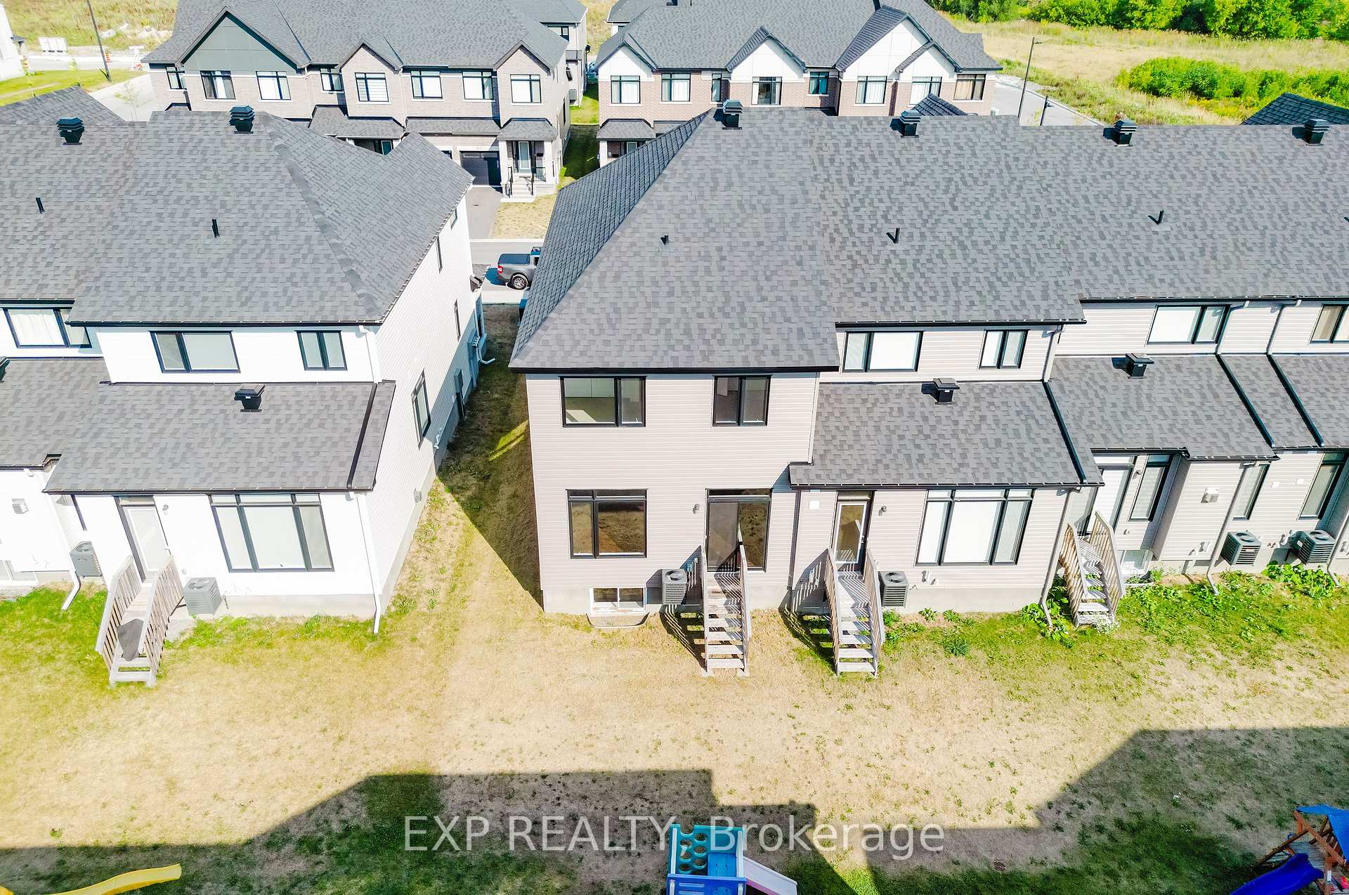 Photo 48 of 808 Mochi Circle, Ottawa, Barrhaven - Heritage Park — HOMEH