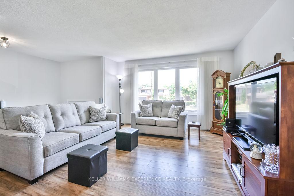 Photo 6 of 80 Cundles Road E, Barrie, Cundles East — HOMEH