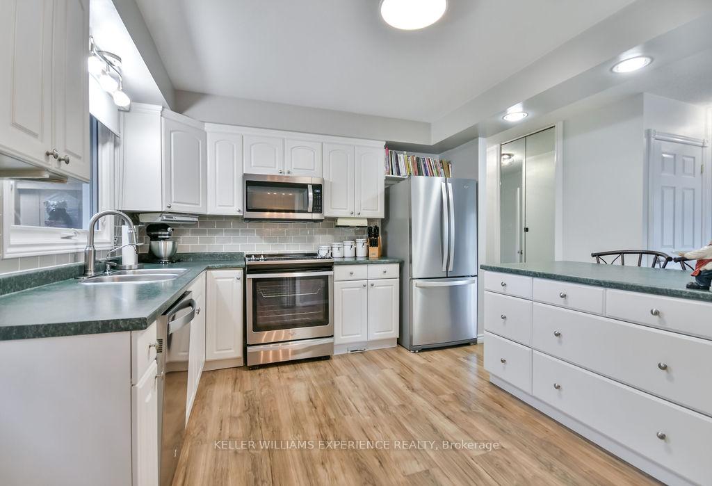 Photo 13 of 80 Cundles Road E, Barrie, Cundles East — HOMEH