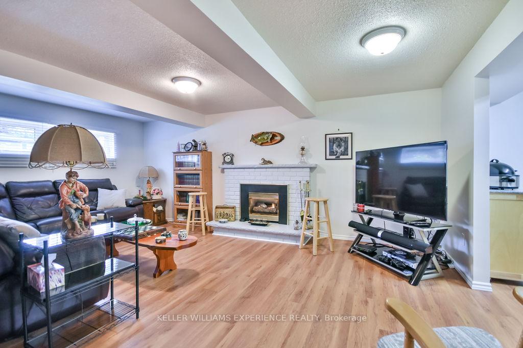 Photo 25 of 80 Cundles Road E, Barrie, Cundles East — HOMEH