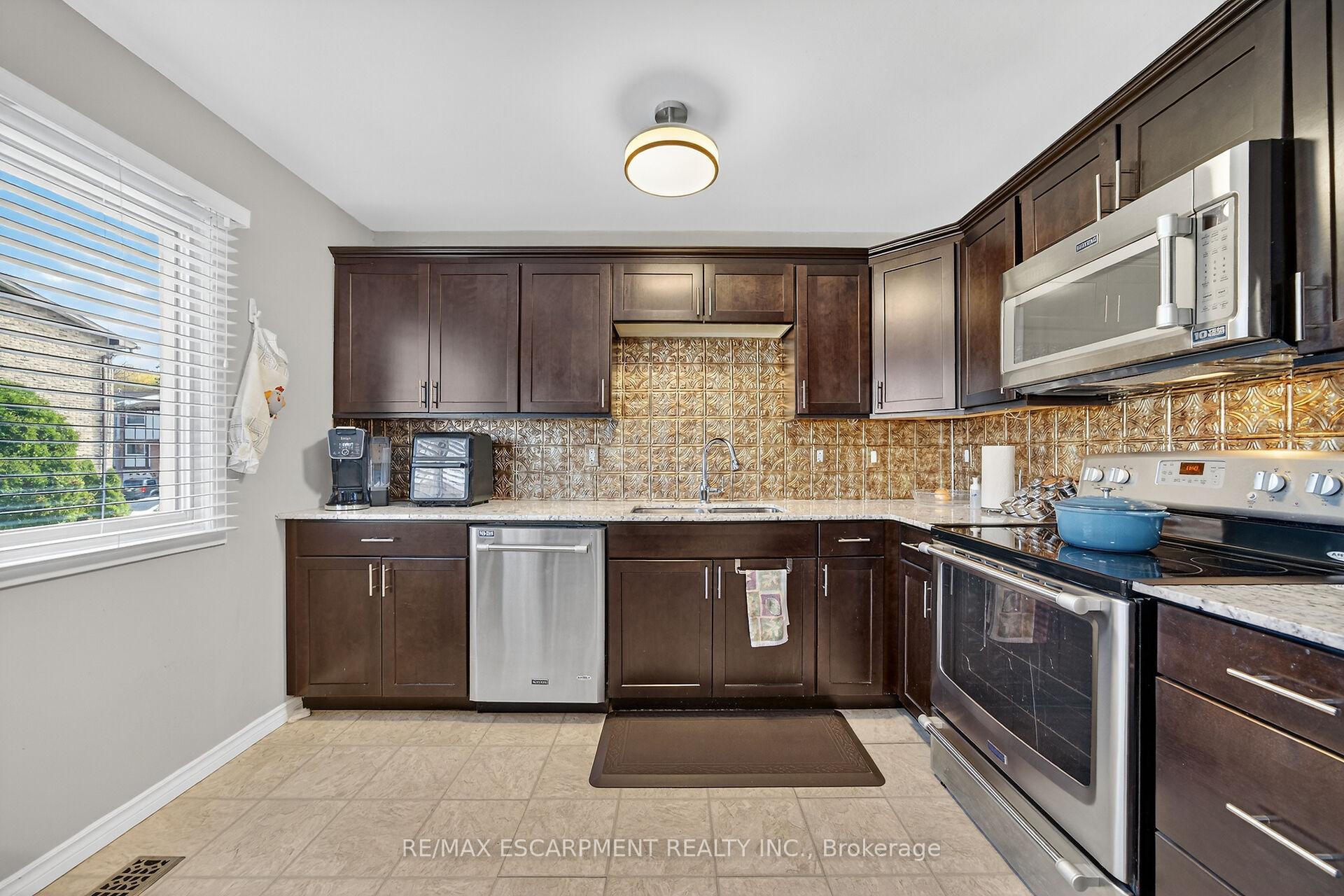Photo 19 of Unit 64, 145 Rice Avenue, Hamilton, Fessenden — HOMEH
