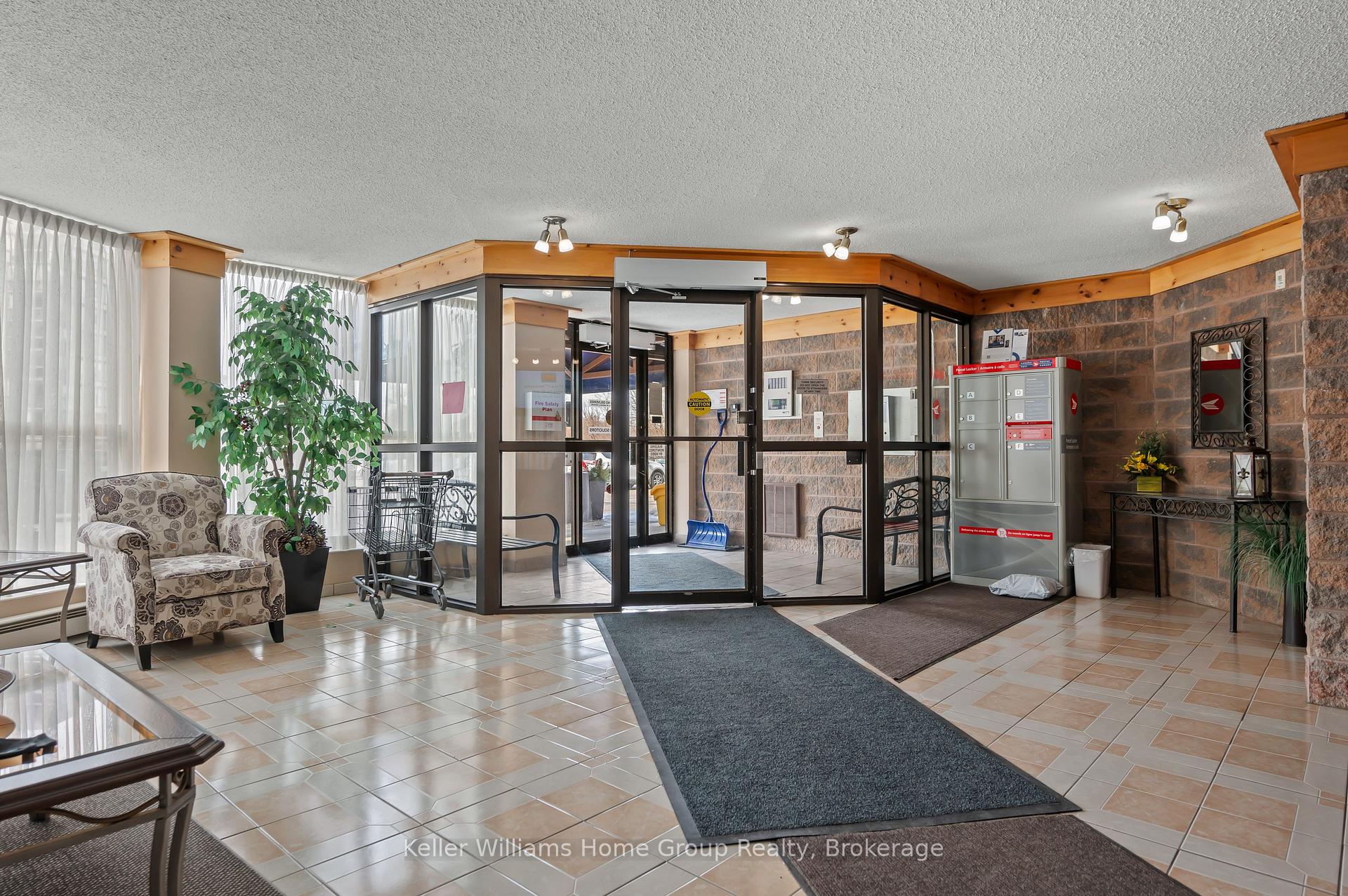 Photo 5 of Unit 806, 24 Marilyn Drive, Guelph, Riverside Park — HOMEH