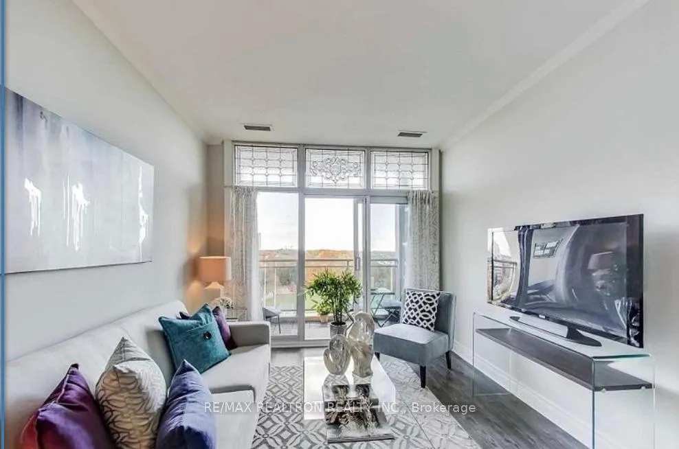 Photo 3 of Unit 615, 1 Leaside Park Drive, Toronto, Thorncliffe Park — HOMEH