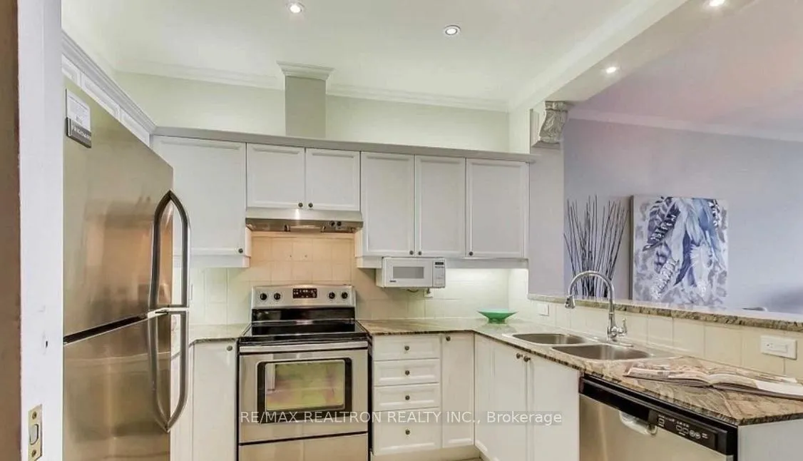 Photo 10 of Unit 615, 1 Leaside Park Drive, Toronto, Thorncliffe Park — HOMEH