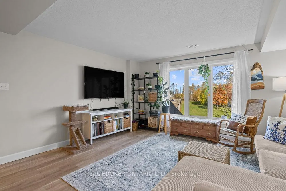 Photo 6 of Unit 10, 293 Aquaview Drive, Ottawa, Avalon East — HOMEH