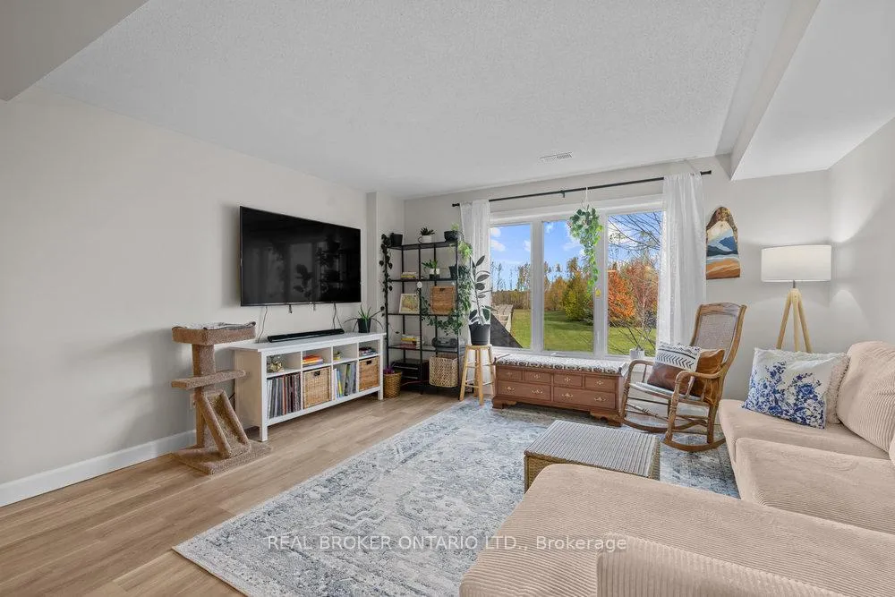 Photo 7 of Unit 10, 293 Aquaview Drive, Ottawa, Avalon East — HOMEH