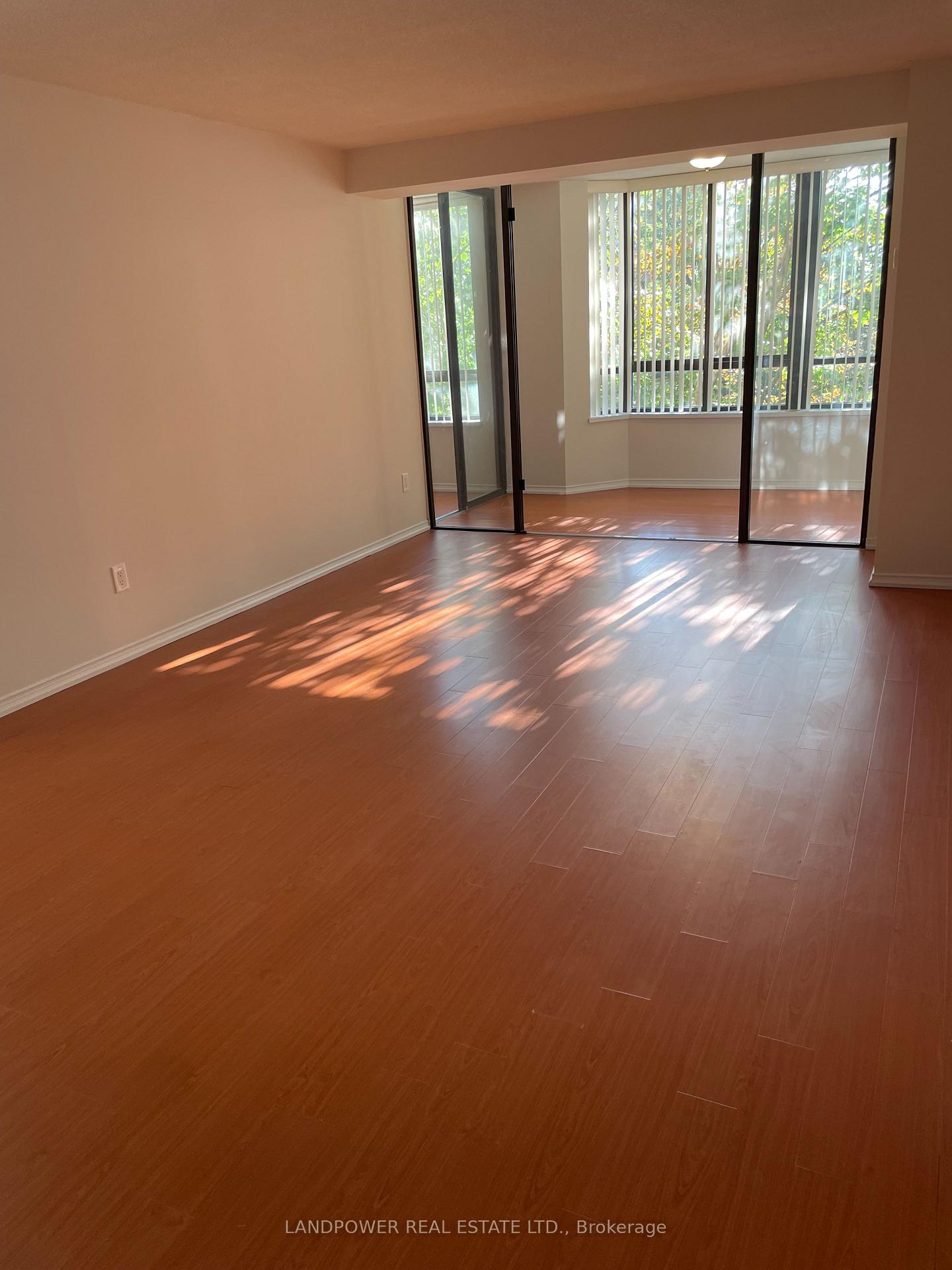 Photo 4 of Unit 508, 195 St. Patrick Street, Toronto, Kensington-Chinatown — HOMEH