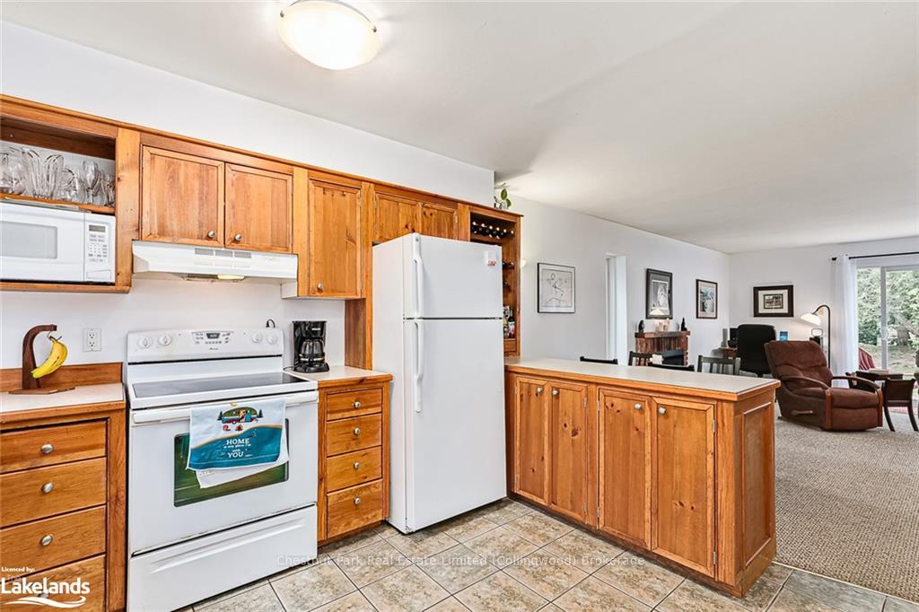 Photo 10 of Unit 313, 5 Dawson Drive, Collingwood — HOMEH