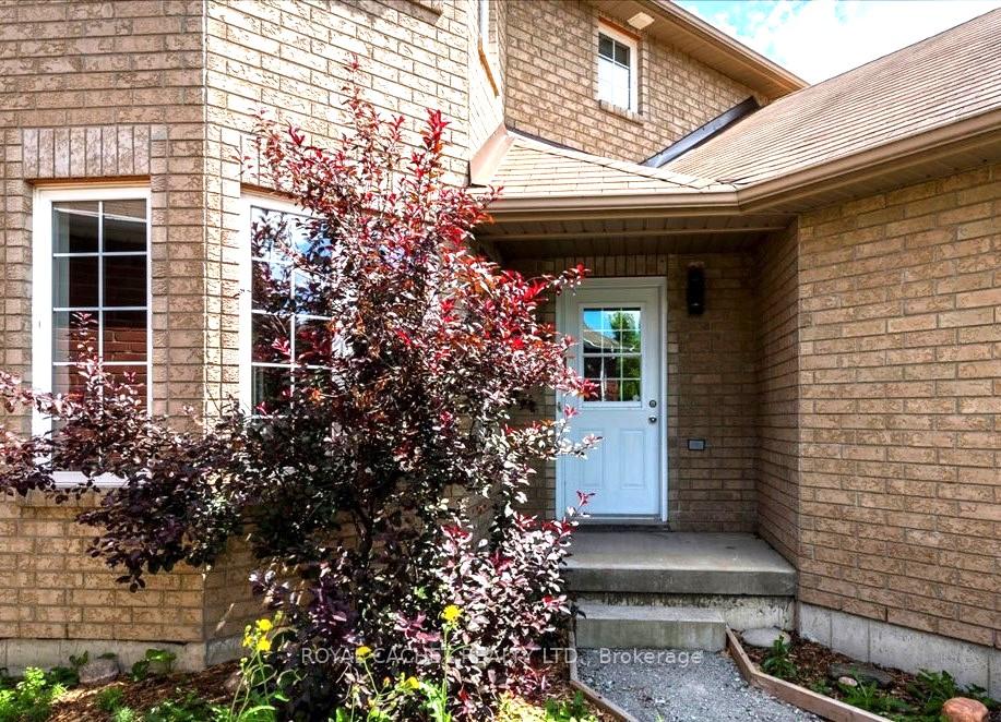 Photo 4 of 50 William Paddison Drive, Barrie, Georgian Drive — HOMEH