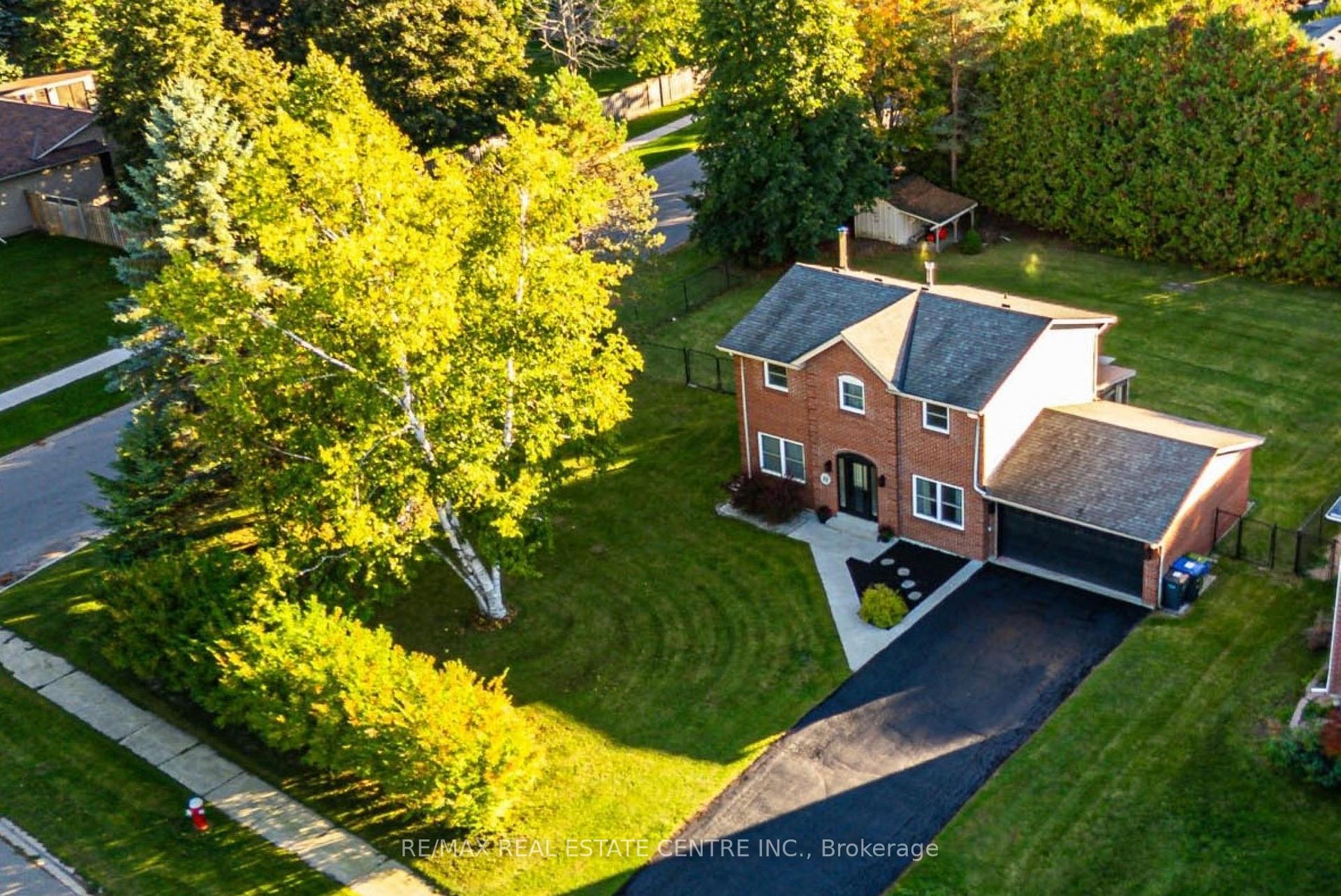 Photo 2 of 32 Agnes Street, Caledon, Alton — HOMEH