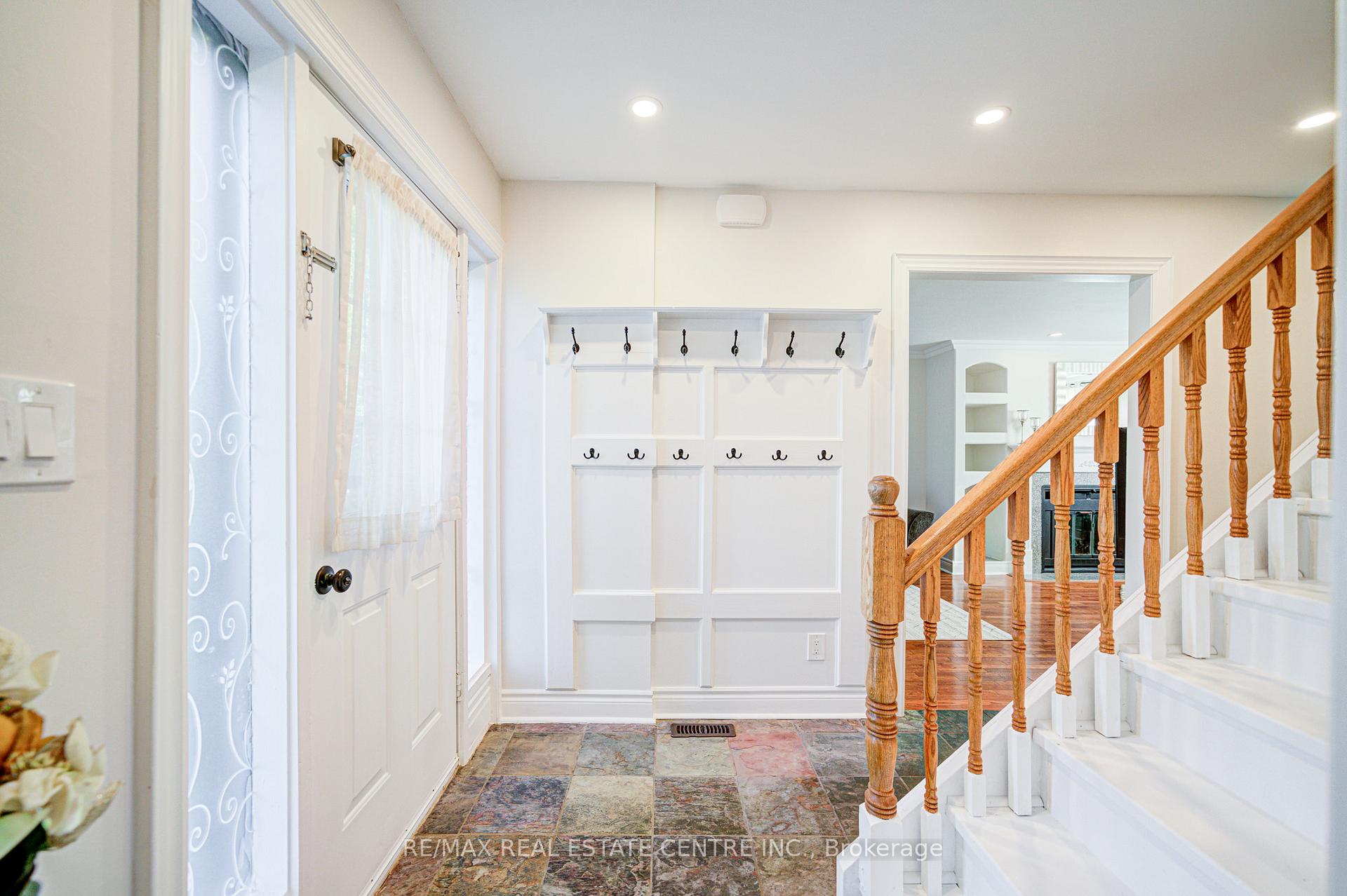 Photo 5 of 32 Agnes Street, Caledon, Alton — HOMEH