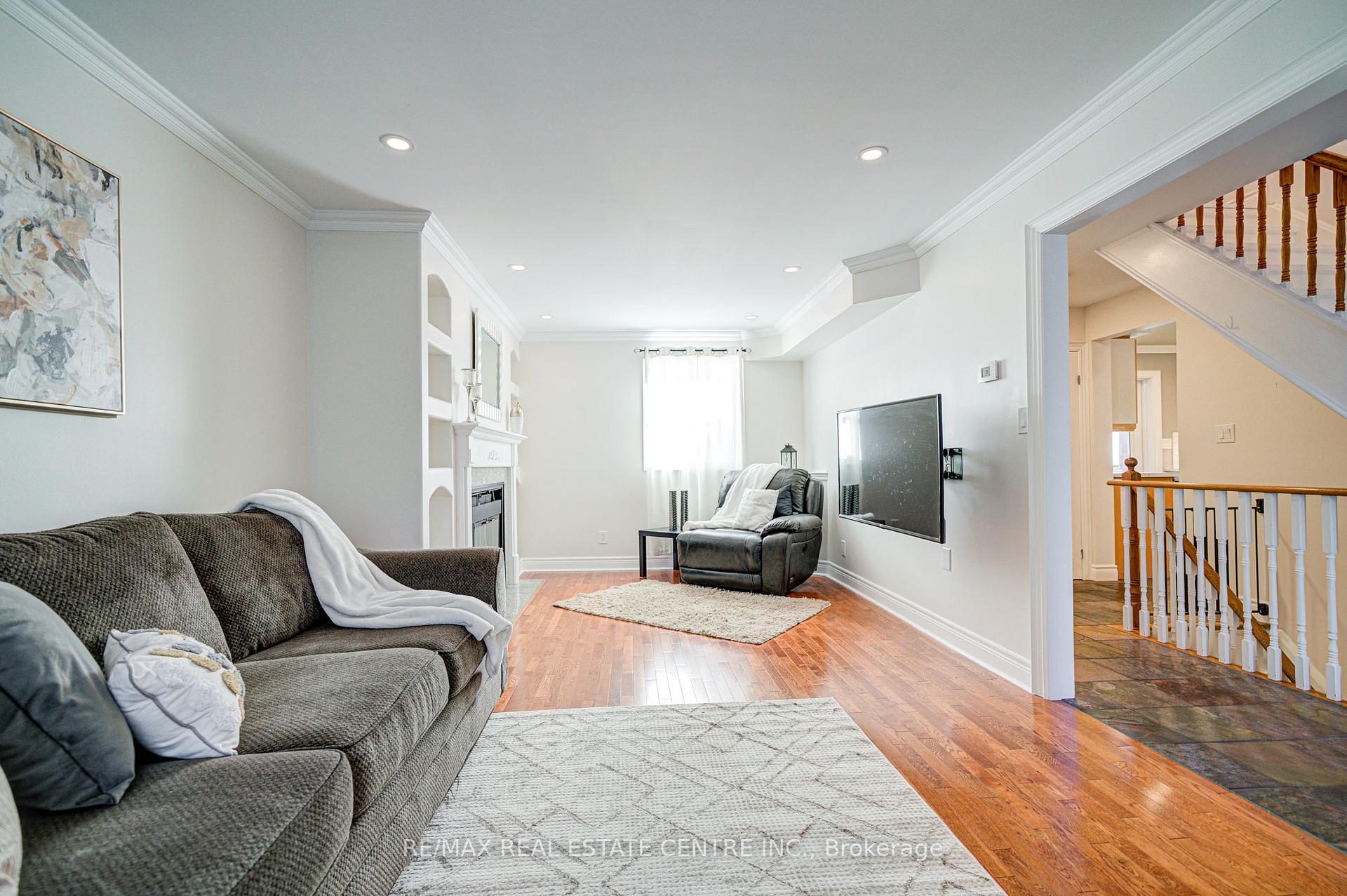 Photo 6 of 32 Agnes Street, Caledon, Alton — HOMEH