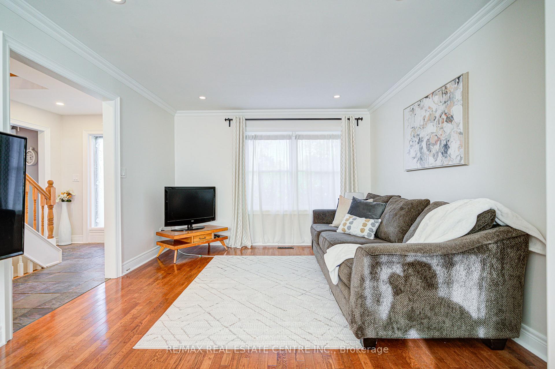 Photo 9 of 32 Agnes Street, Caledon, Alton — HOMEH