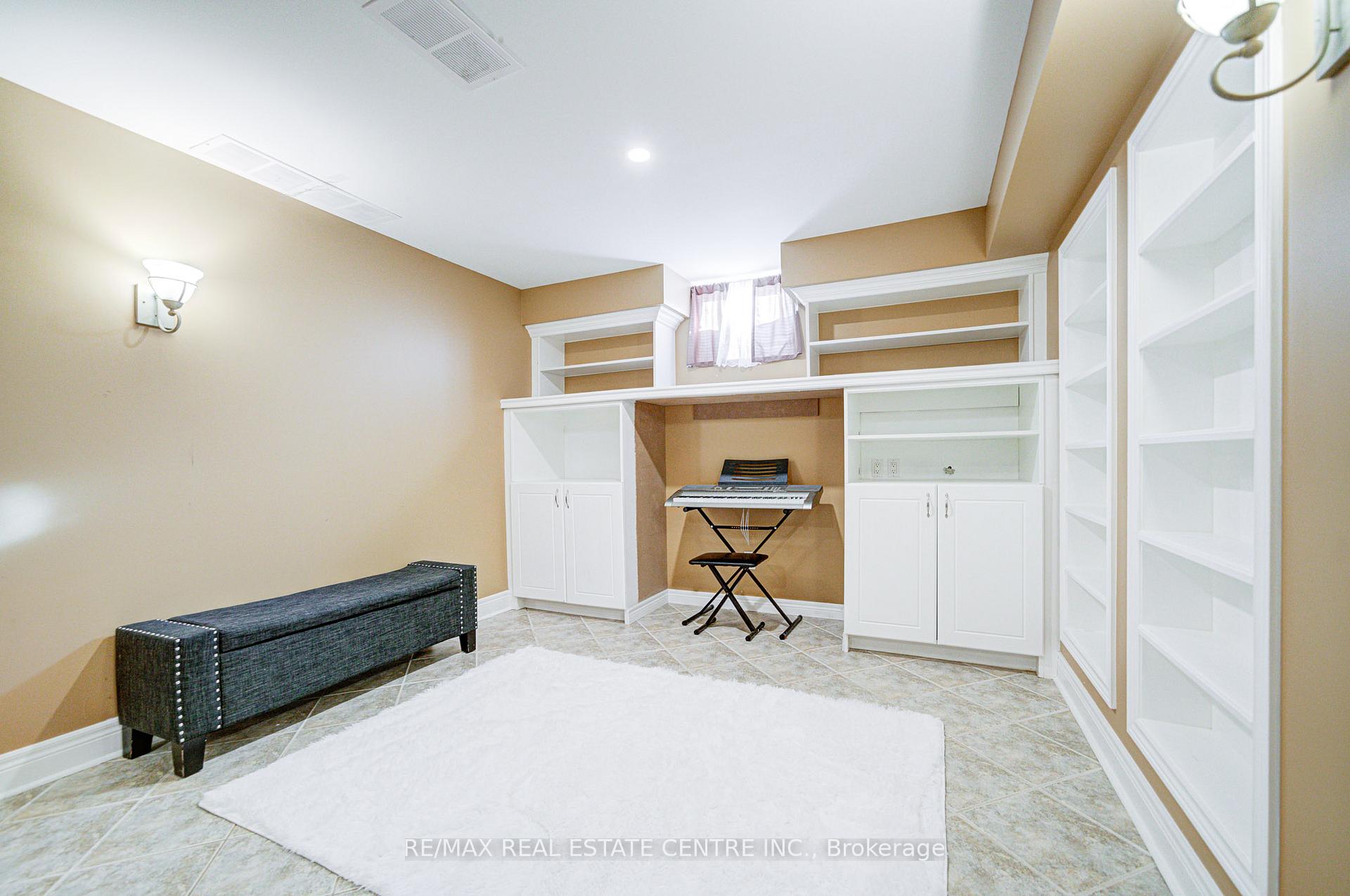 Photo 36 of 32 Agnes Street, Caledon, Alton — HOMEH