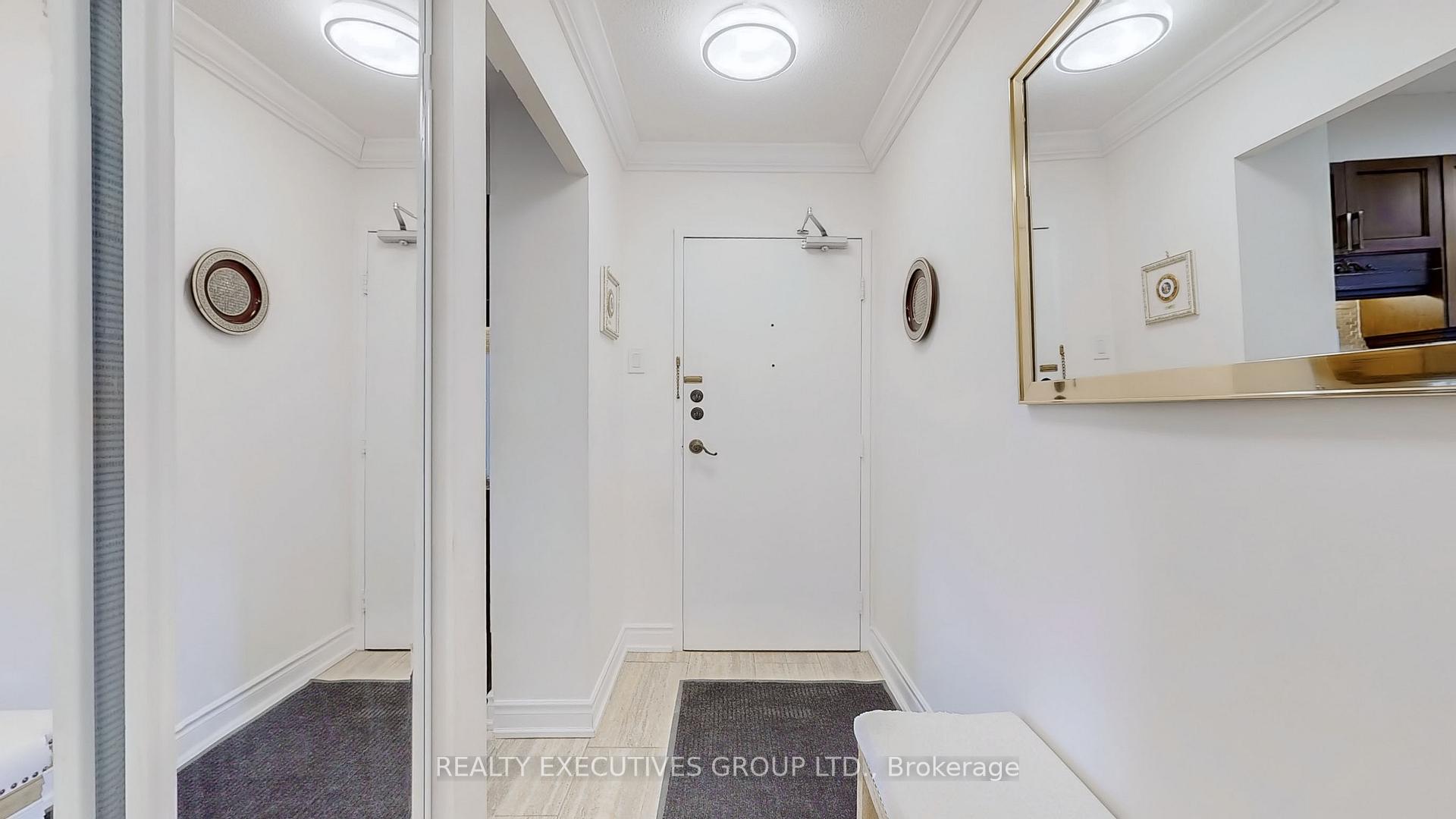 Photo 6 of Unit 303, 8111 Yonge Street, Markham, Royal Orchard — HOMEH