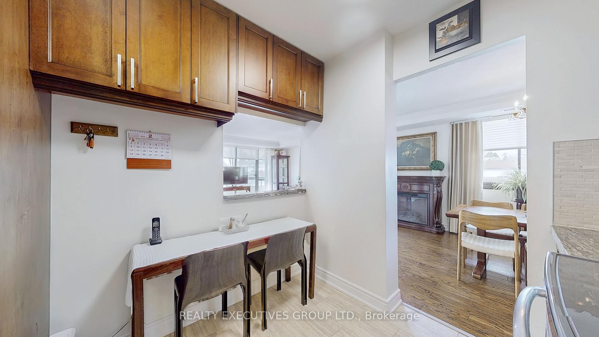 Photo 17 of Unit 303, 8111 Yonge Street, Markham, Royal Orchard — HOMEH