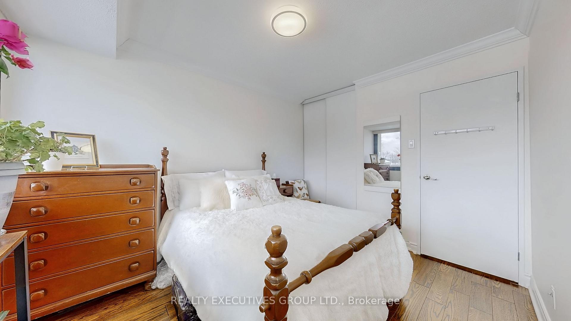 Photo 25 of Unit 303, 8111 Yonge Street, Markham, Royal Orchard — HOMEH