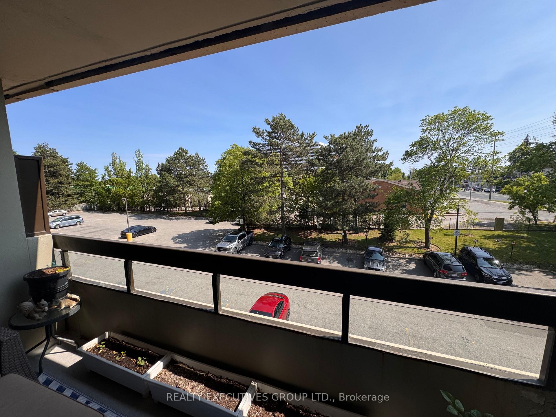 Photo 33 of Unit 303, 8111 Yonge Street, Markham, Royal Orchard — HOMEH