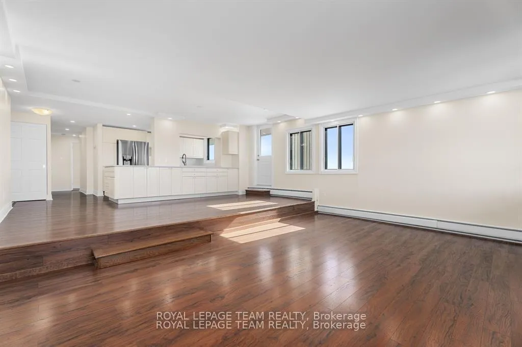 Photo 3 of Unit 2004, 415 Greenview Avenue, Ottawa, Britannia — HOMEH
