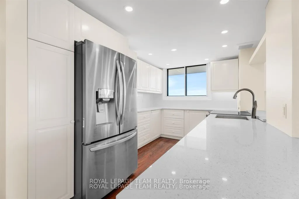Photo 5 of Unit 2004, 415 Greenview Avenue, Ottawa, Britannia — HOMEH