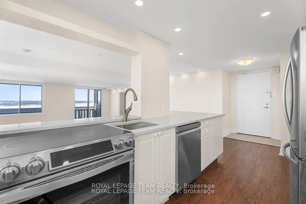 Photo 7 of Unit 2004, 415 Greenview Avenue, Ottawa, Britannia — HOMEH