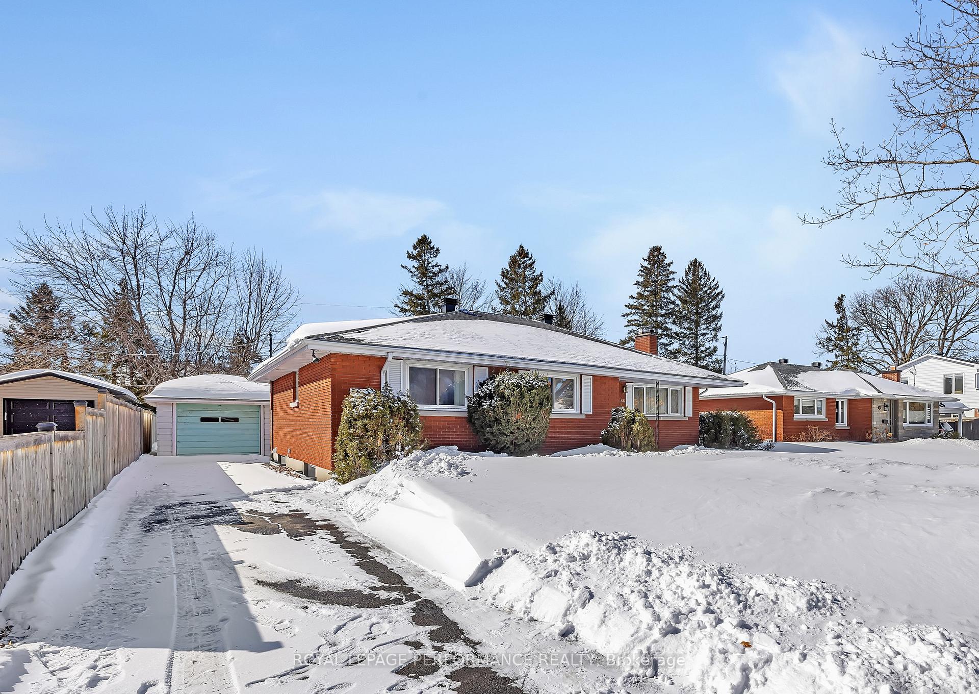 Photo 2 of 586 Sherbourne Road, Ottawa, Carlingwood — HOMEH