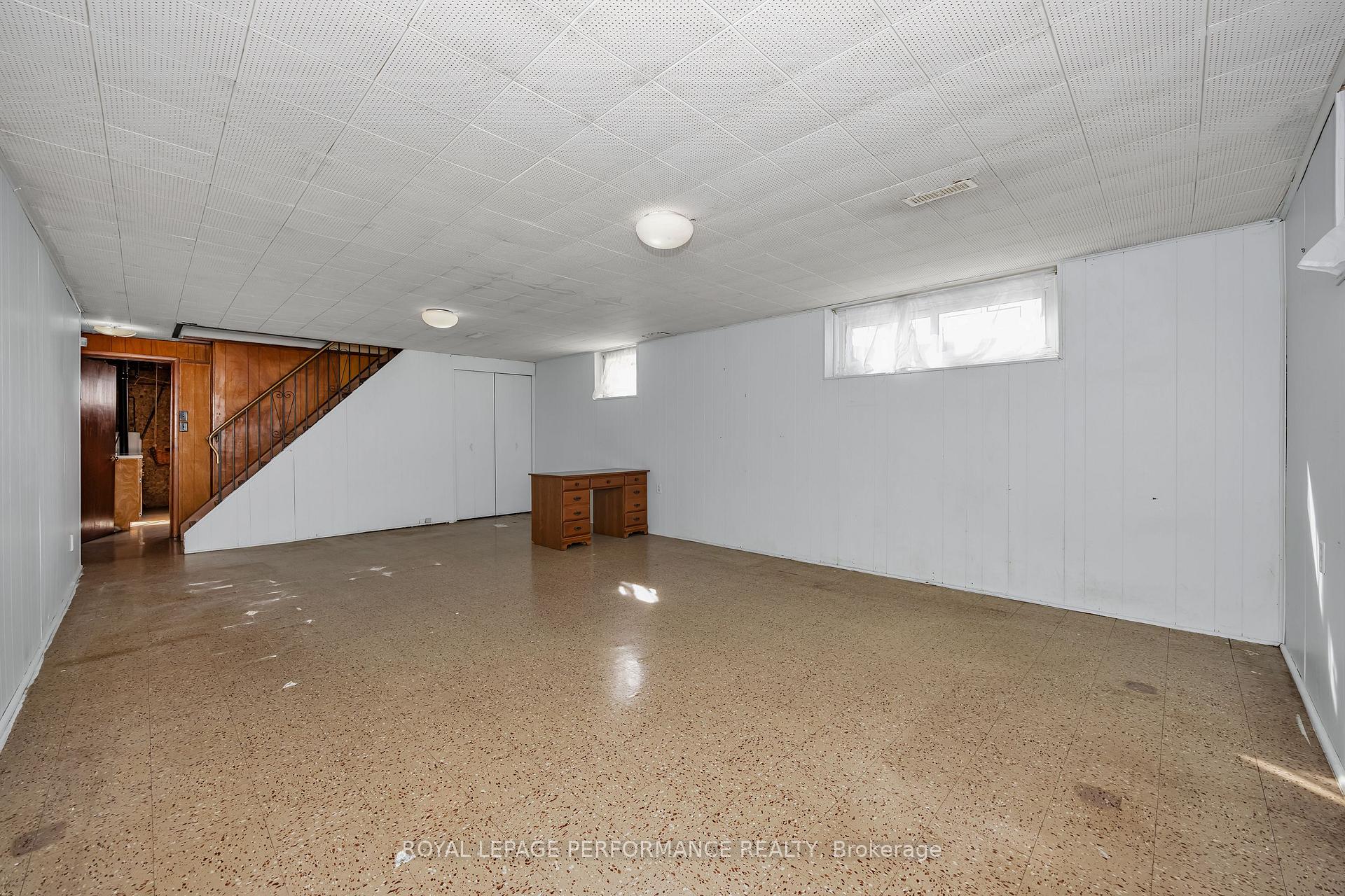 Photo 42 of 586 Sherbourne Road, Ottawa, Carlingwood — HOMEH
