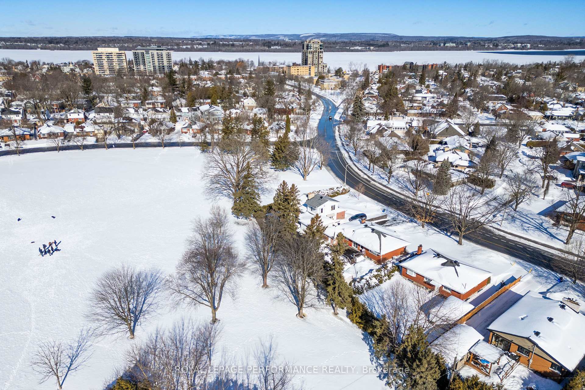 Photo 40 of 586 Sherbourne Road, Ottawa, Carlingwood — HOMEH