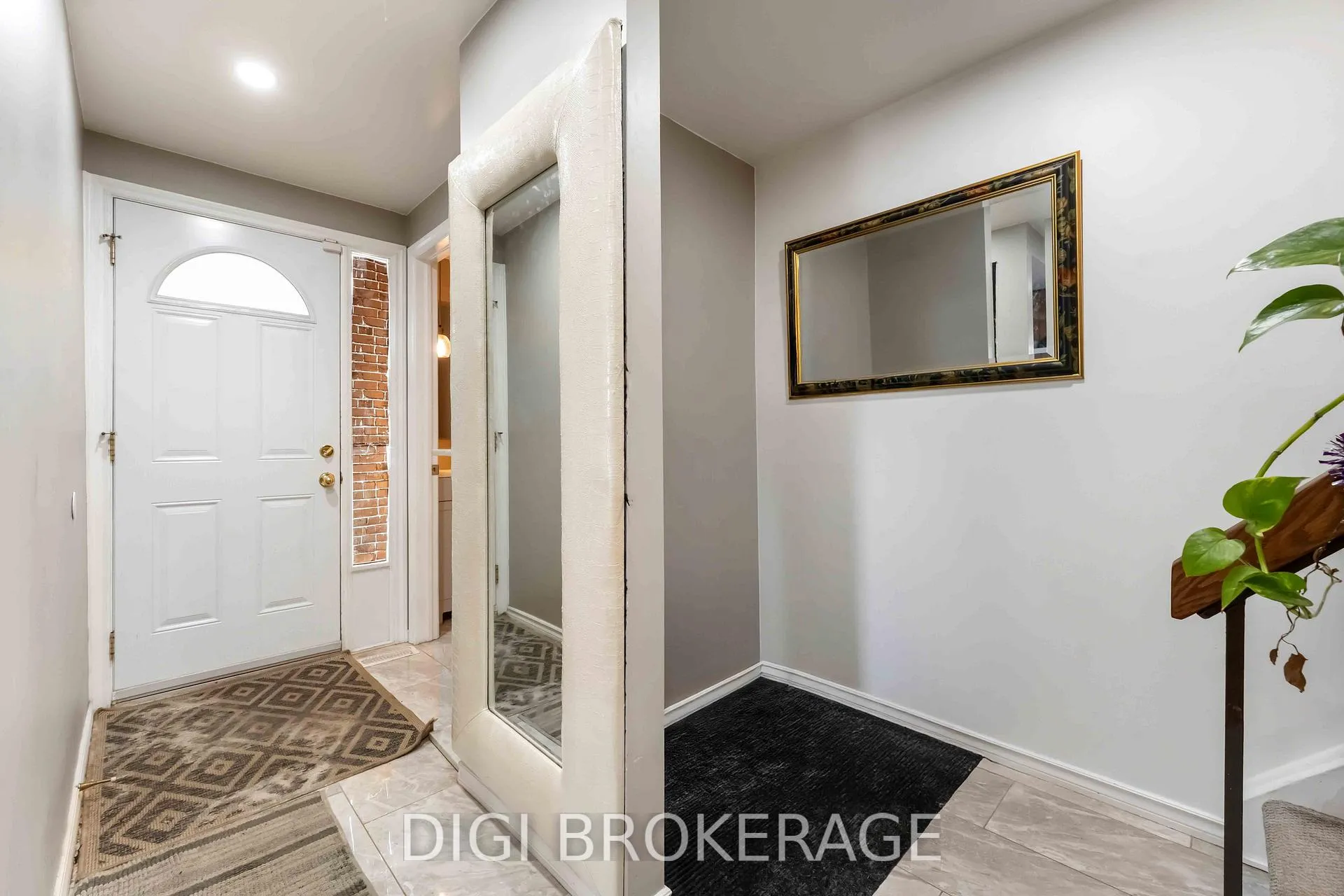 Photo 4 of 1422 Lassiter Terrace, Ottawa, Beaconwood — HOMEH