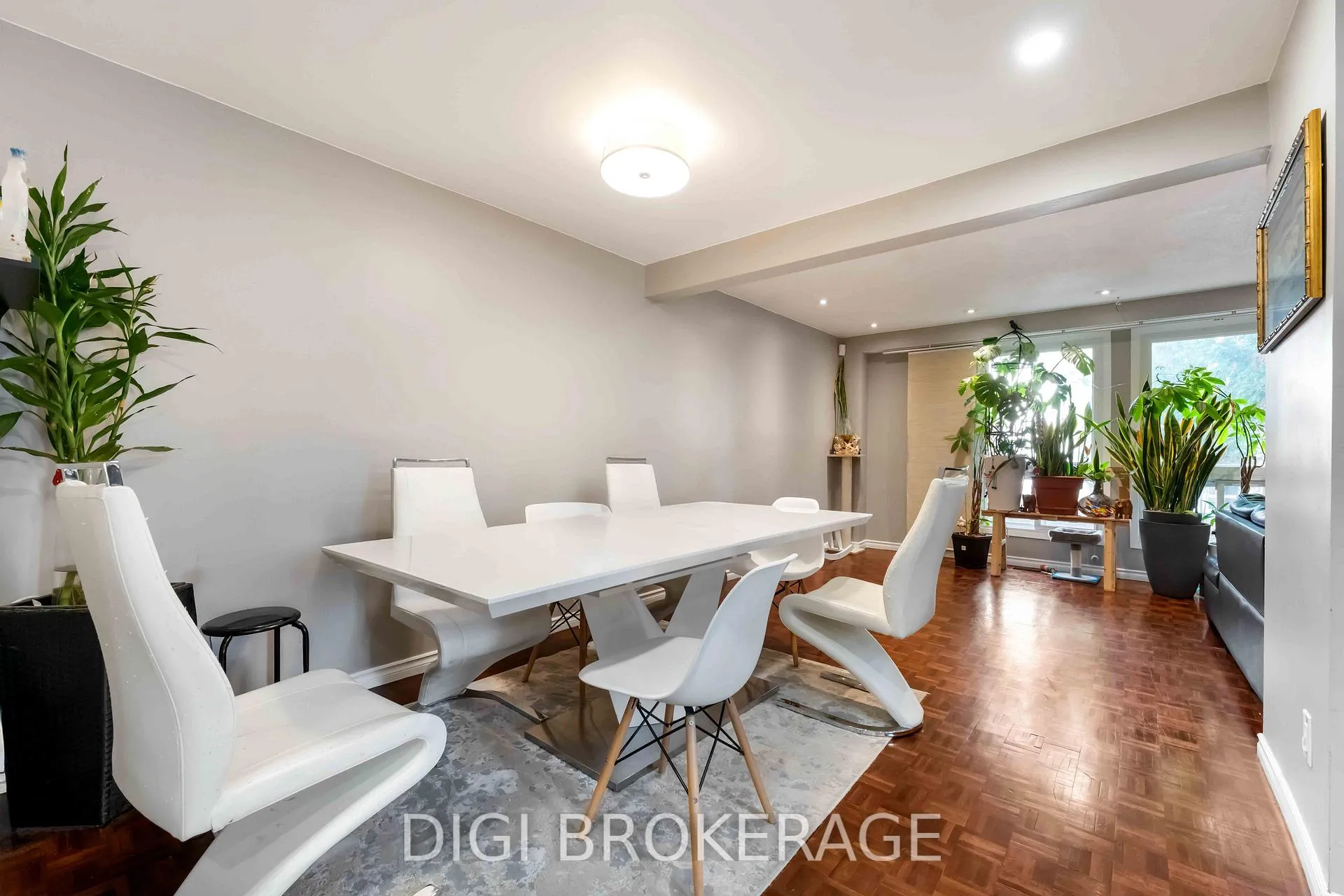 Photo 9 of 1422 Lassiter Terrace, Ottawa, Beaconwood — HOMEH